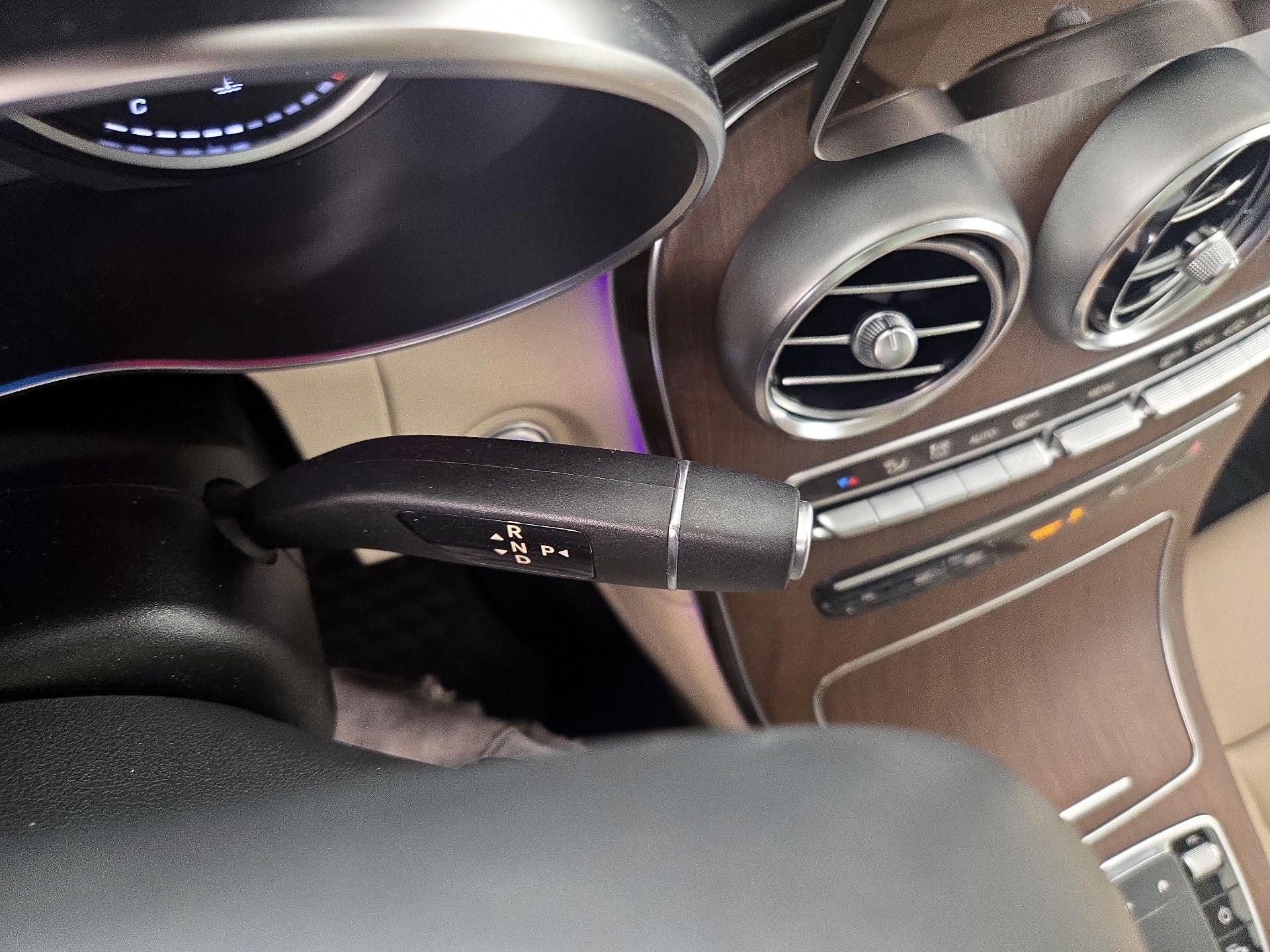 Thumbnail: 2020 Mercedes-Benz GLC - 18