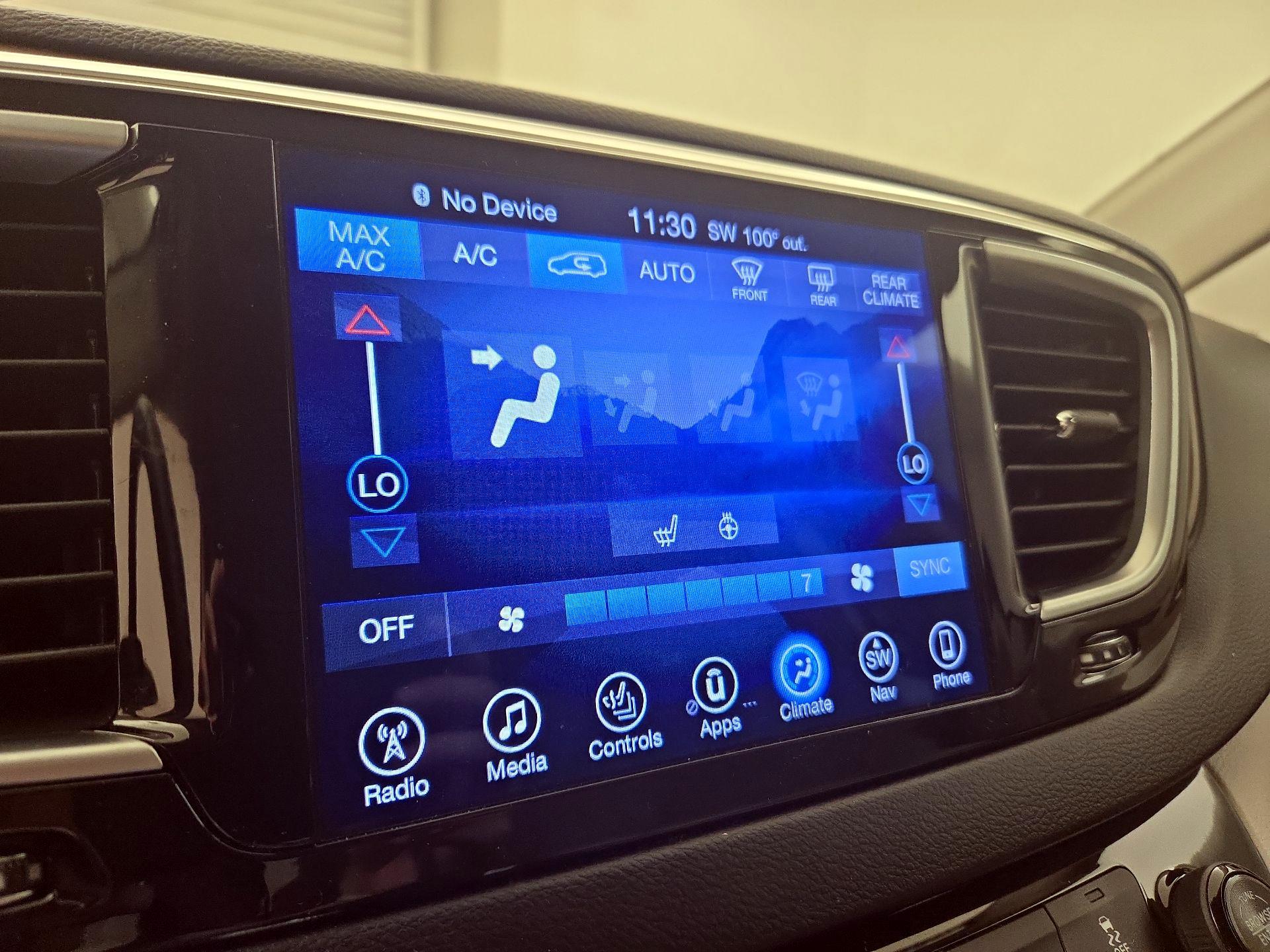 Thumbnail: 2017 Chrysler Pacifica - 15