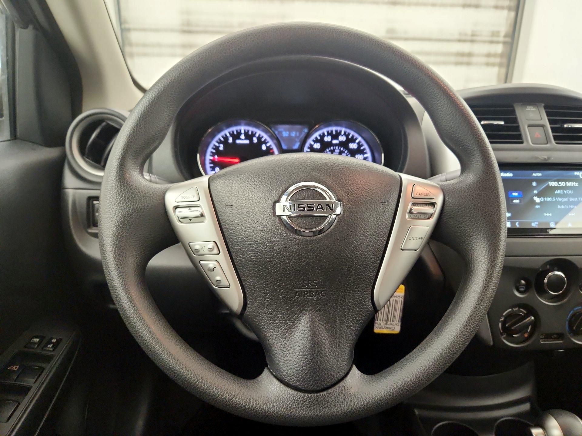 Thumbnail: 2015 Nissan Versa - 10
