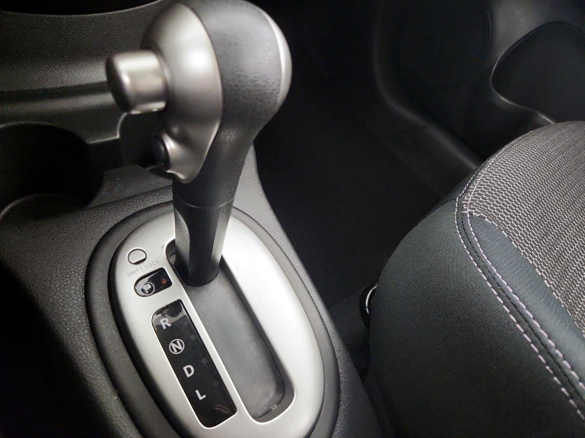 Thumbnail: 2015 Nissan Versa - 16