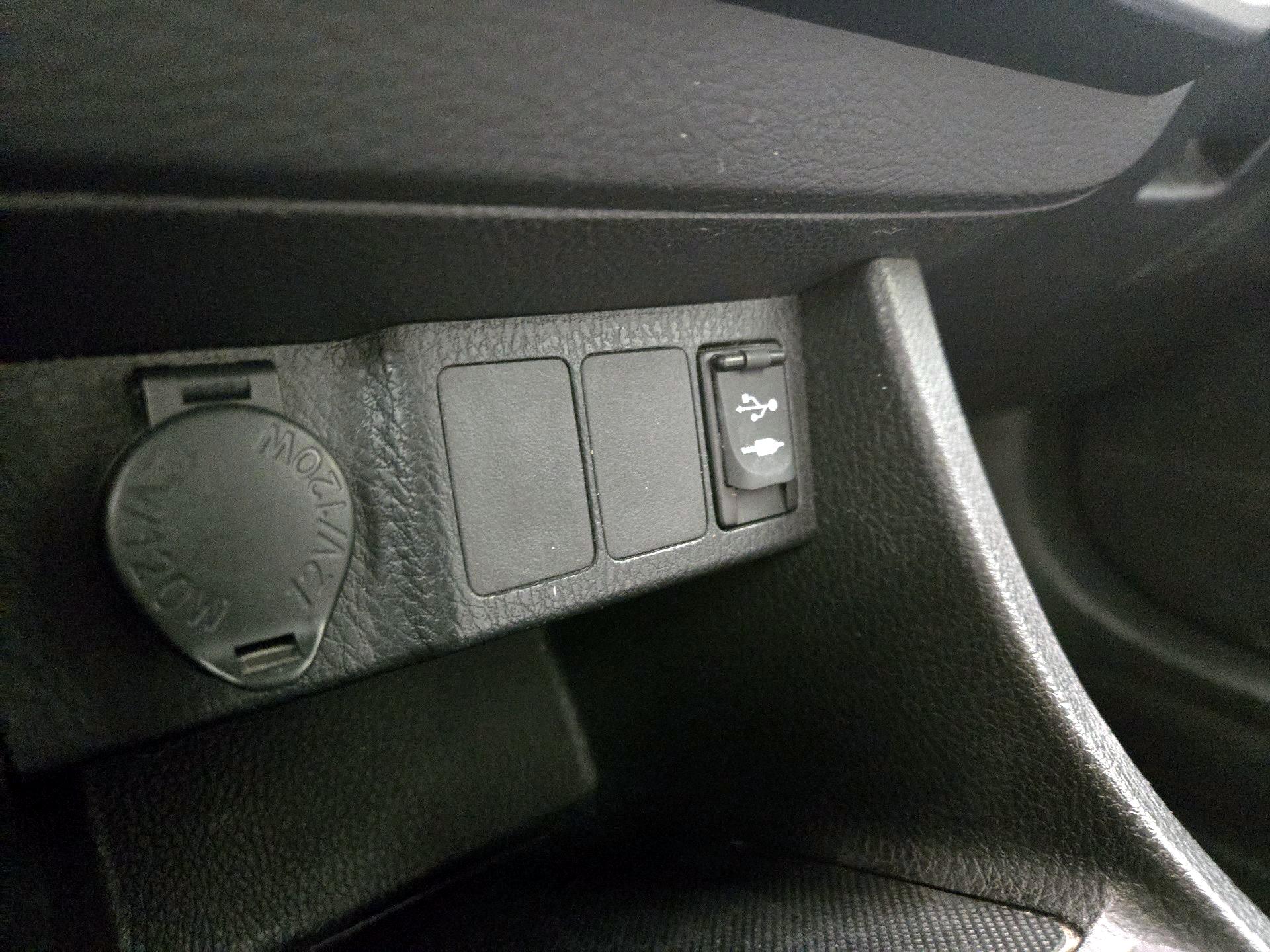 Thumbnail: 2014 Toyota Corolla - 18