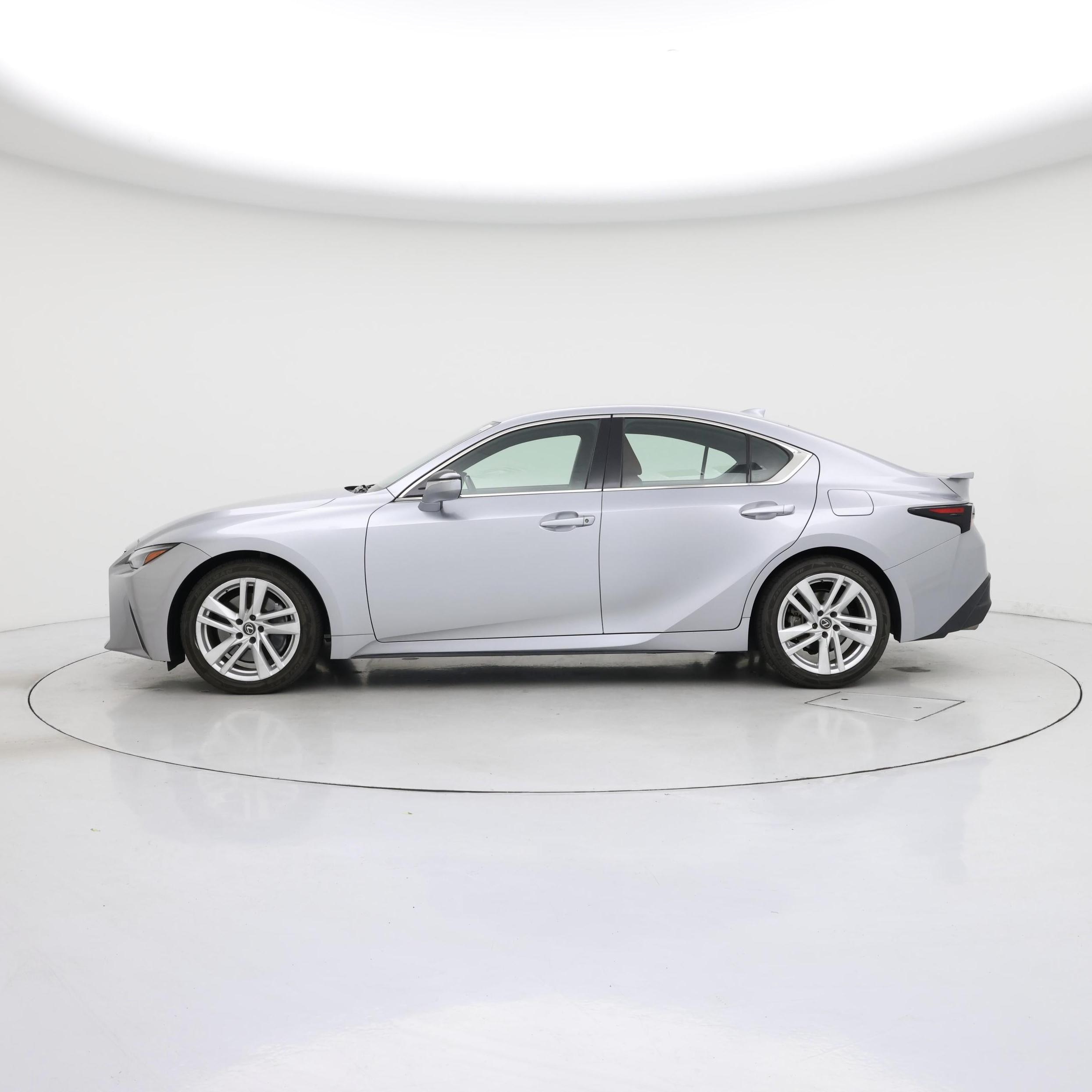 Thumbnail: 2021 Lexus IS - 3