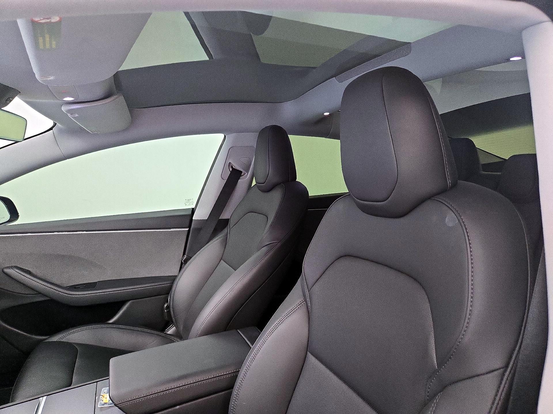 Thumbnail: 2025 Tesla Model 3 - 18