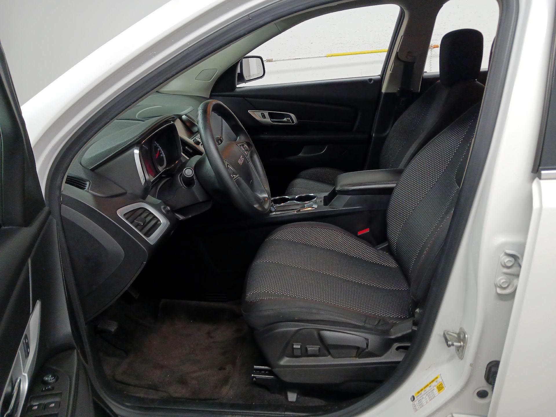 Thumbnail: 2016 GMC Terrain - 11