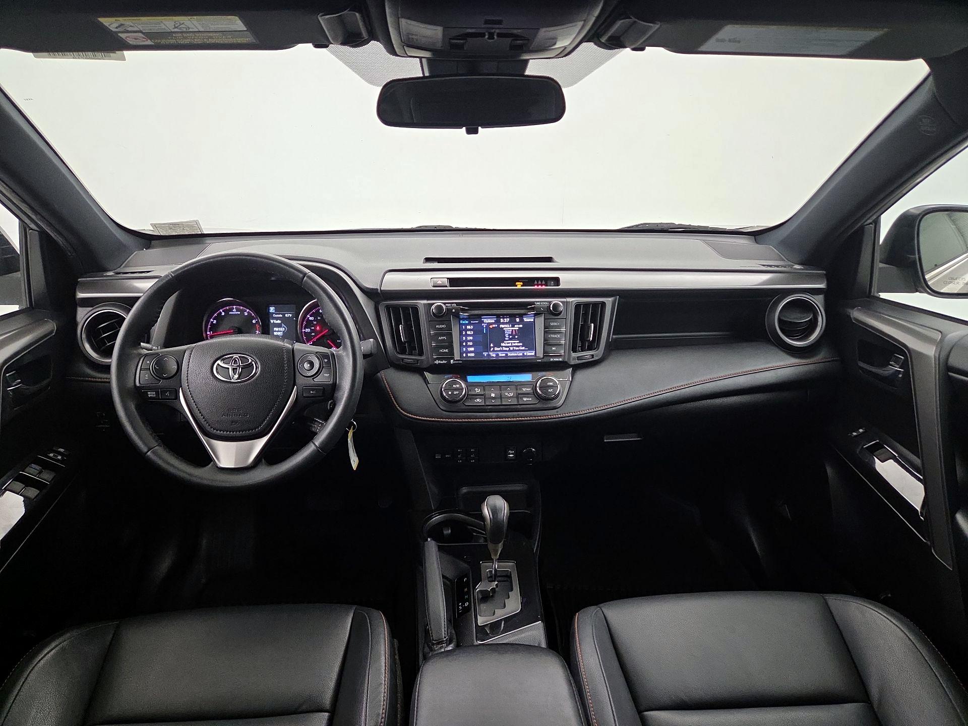 Thumbnail: 2017 Toyota RAV4 - 9