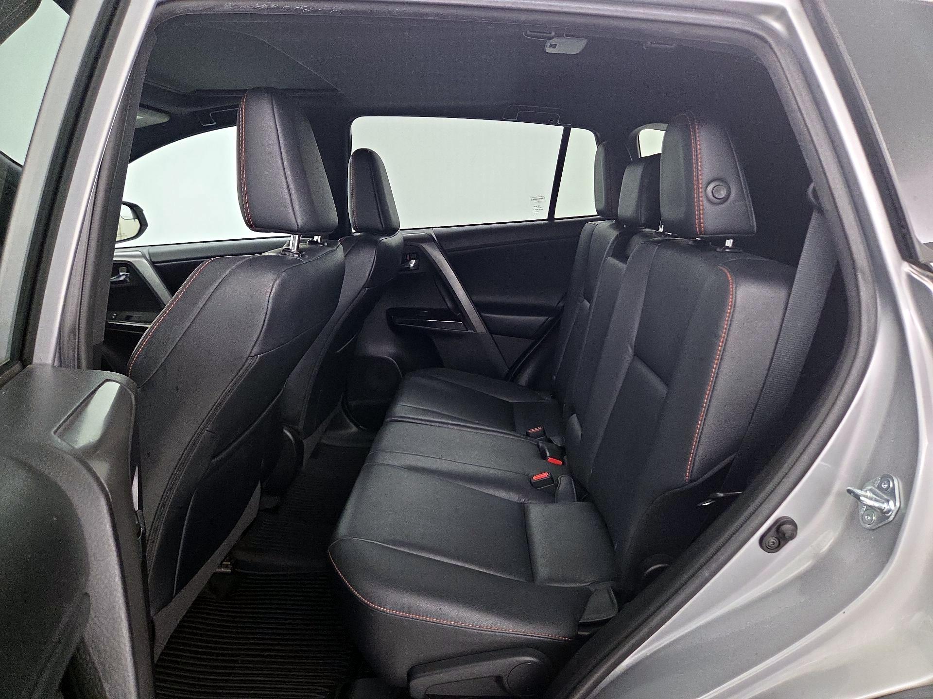 Thumbnail: 2017 Toyota RAV4 - 20