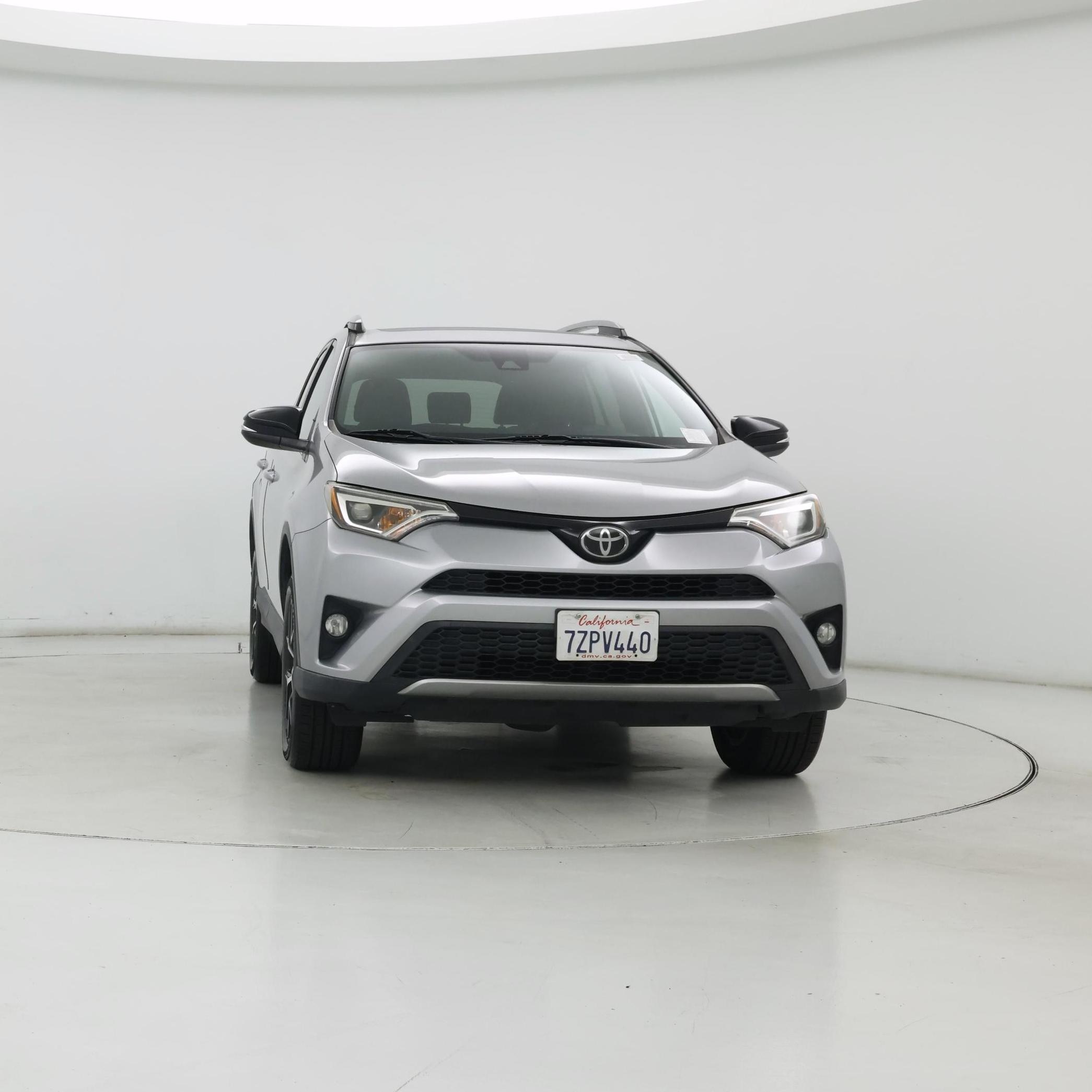 Thumbnail: 2017 Toyota RAV4 - 5