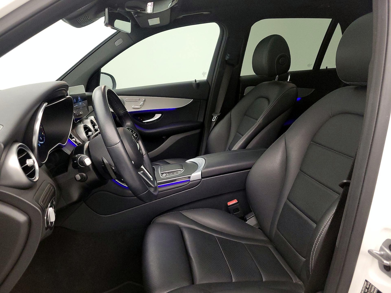 2022 Mercedes-Benz GLC GLC300 - Photo 12