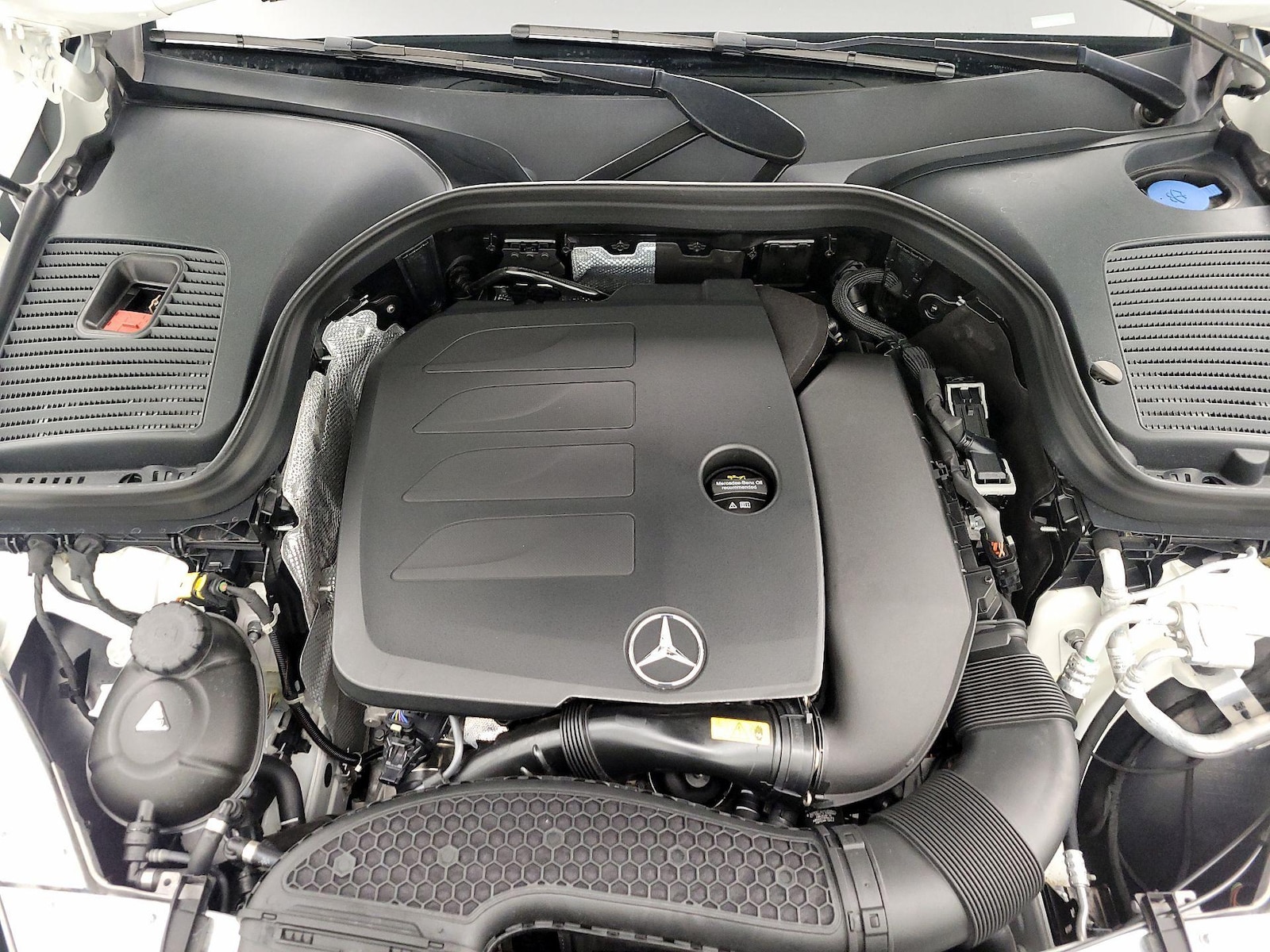 2022 Mercedes-Benz GLC GLC300 - Photo 23