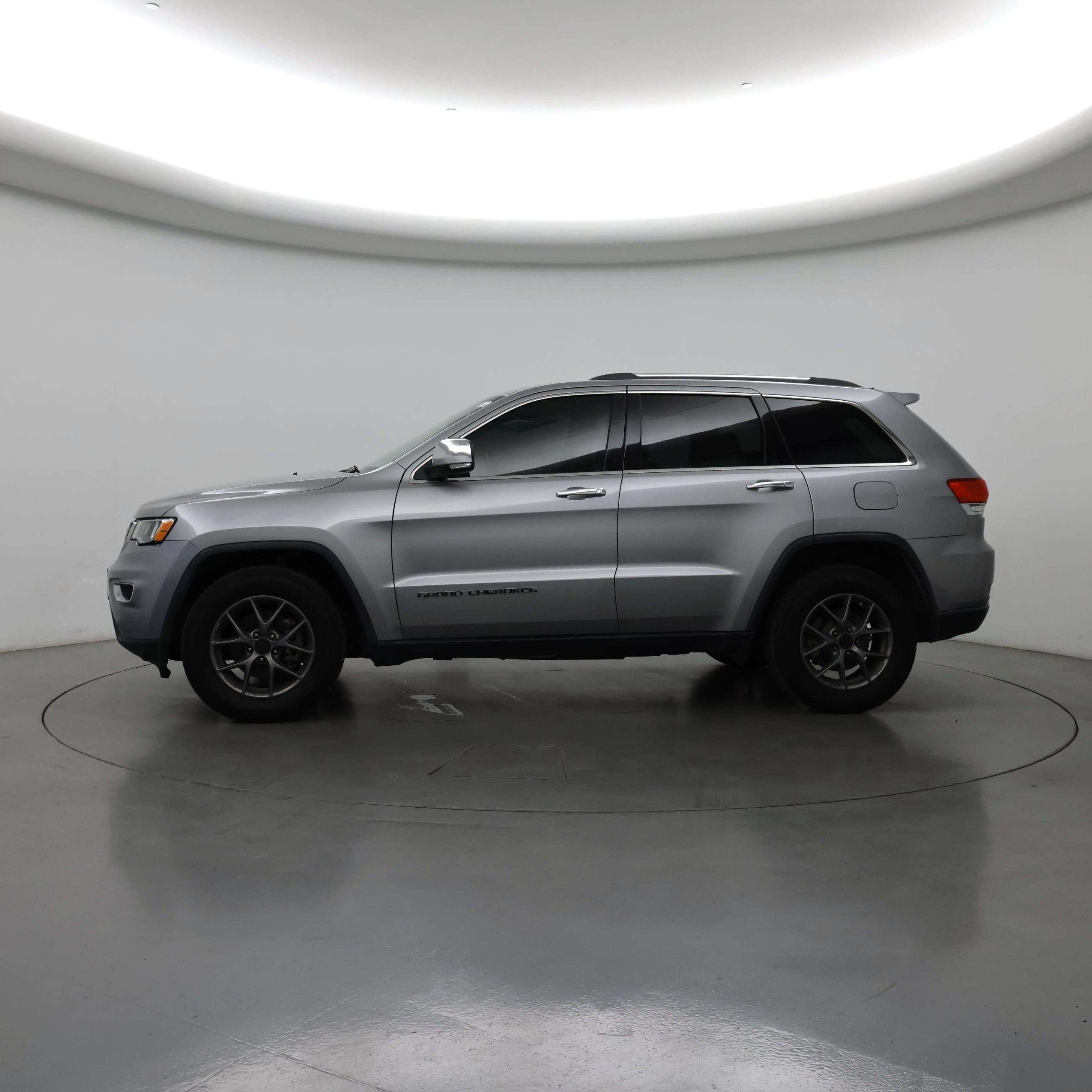 Thumbnail: 2017 Jeep Grand Cherokee - 3