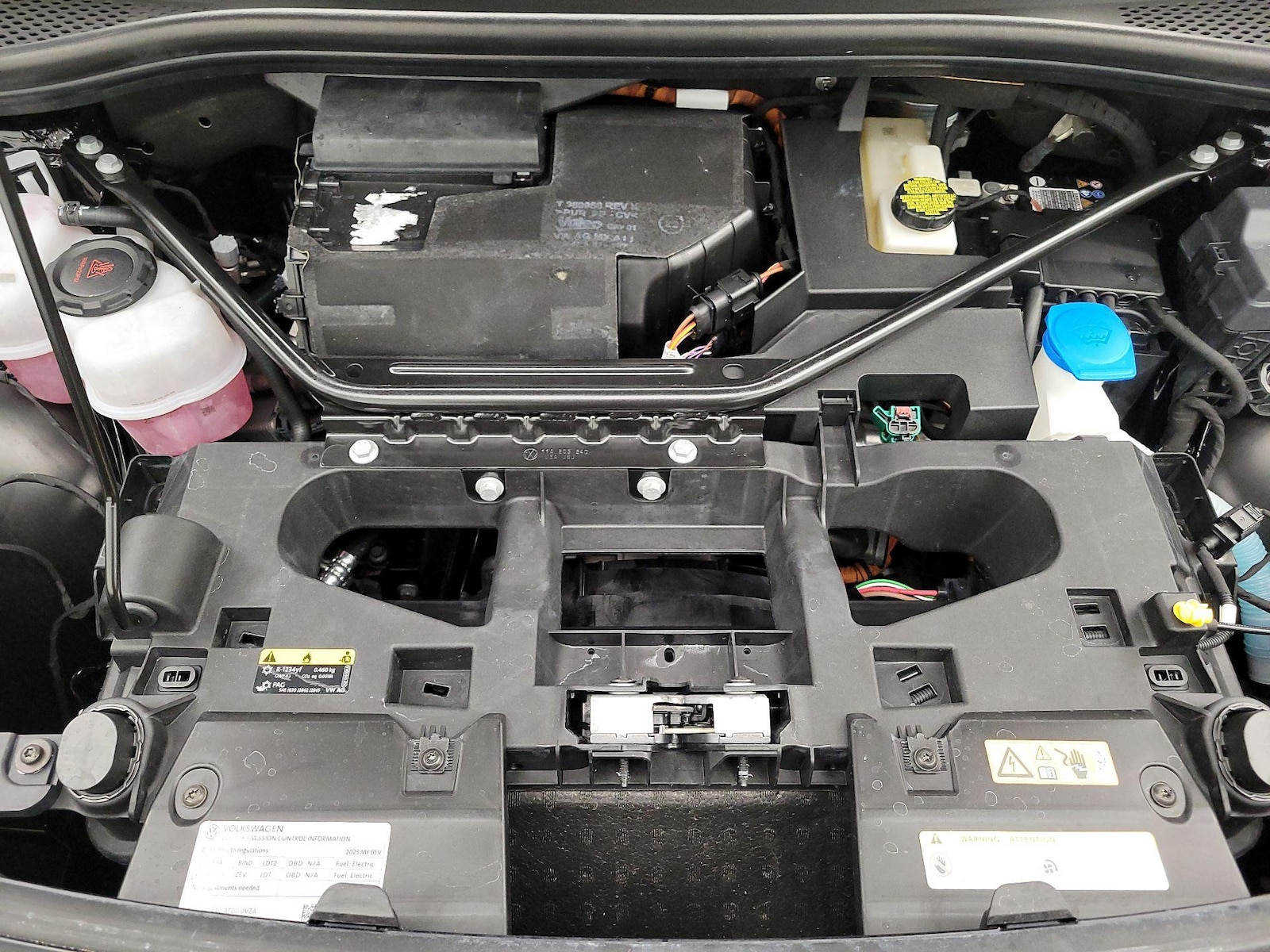 2023 Volkswagen ID.4 PRO S - Photo 23