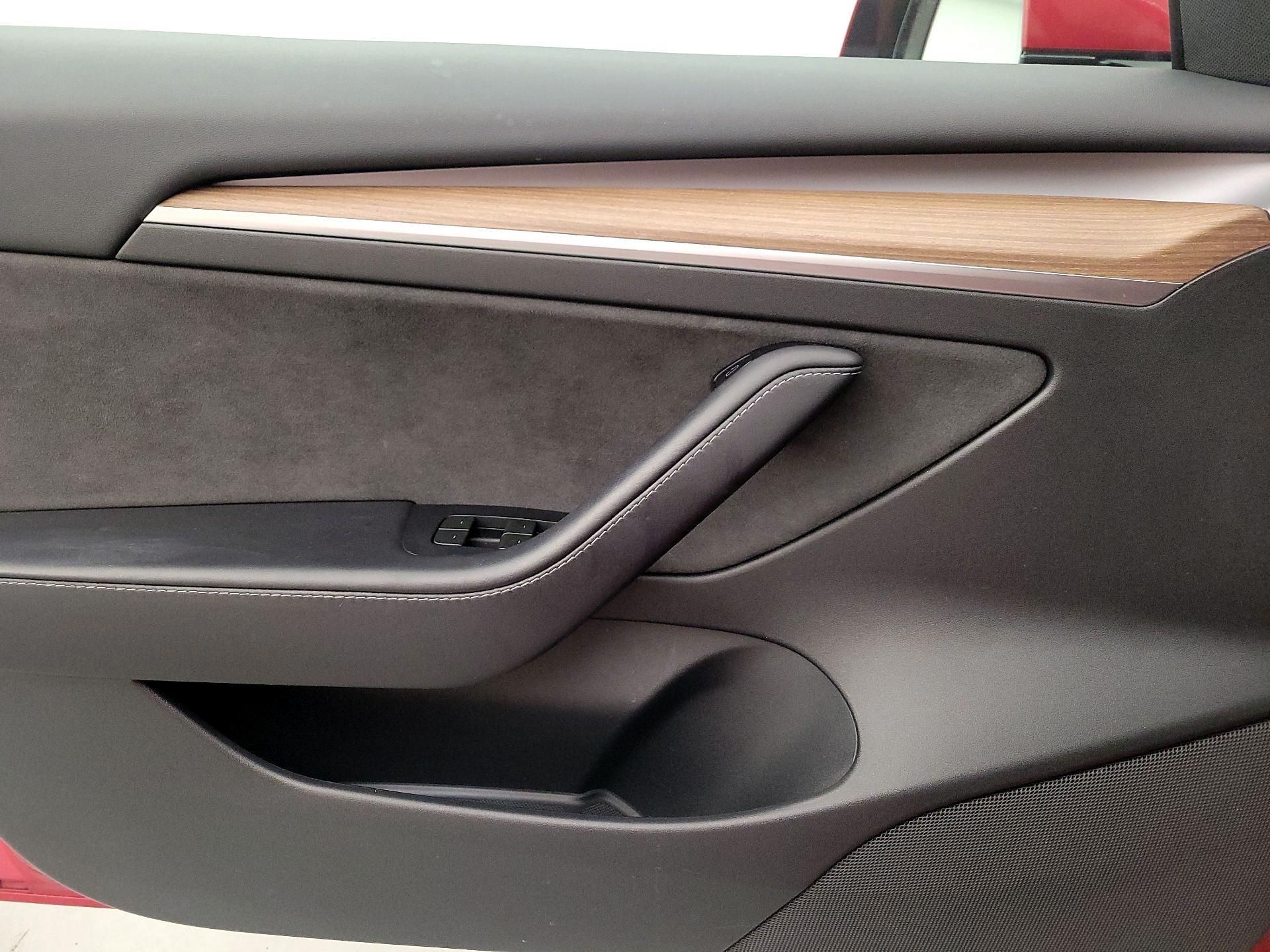 Thumbnail: 2023 Tesla Model 3 - 12