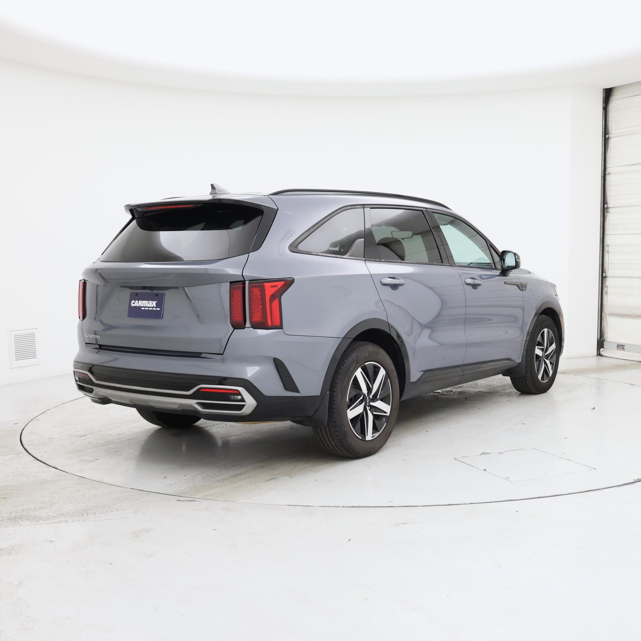 Thumbnail: 2023 Kia Sorento - 8