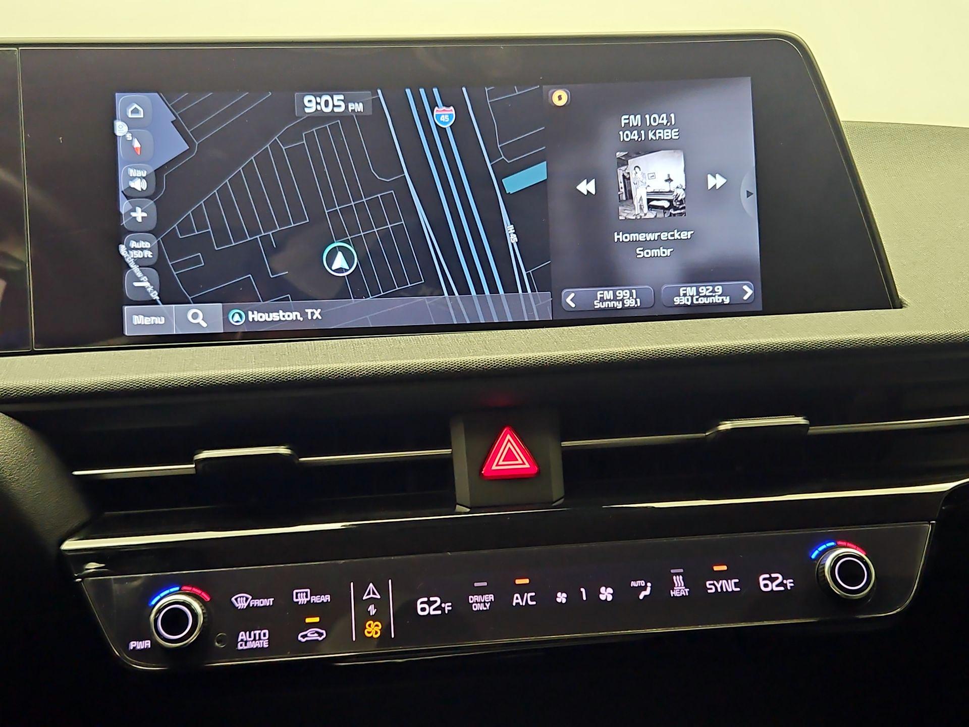 Thumbnail: 2022 Kia EV6 - 14