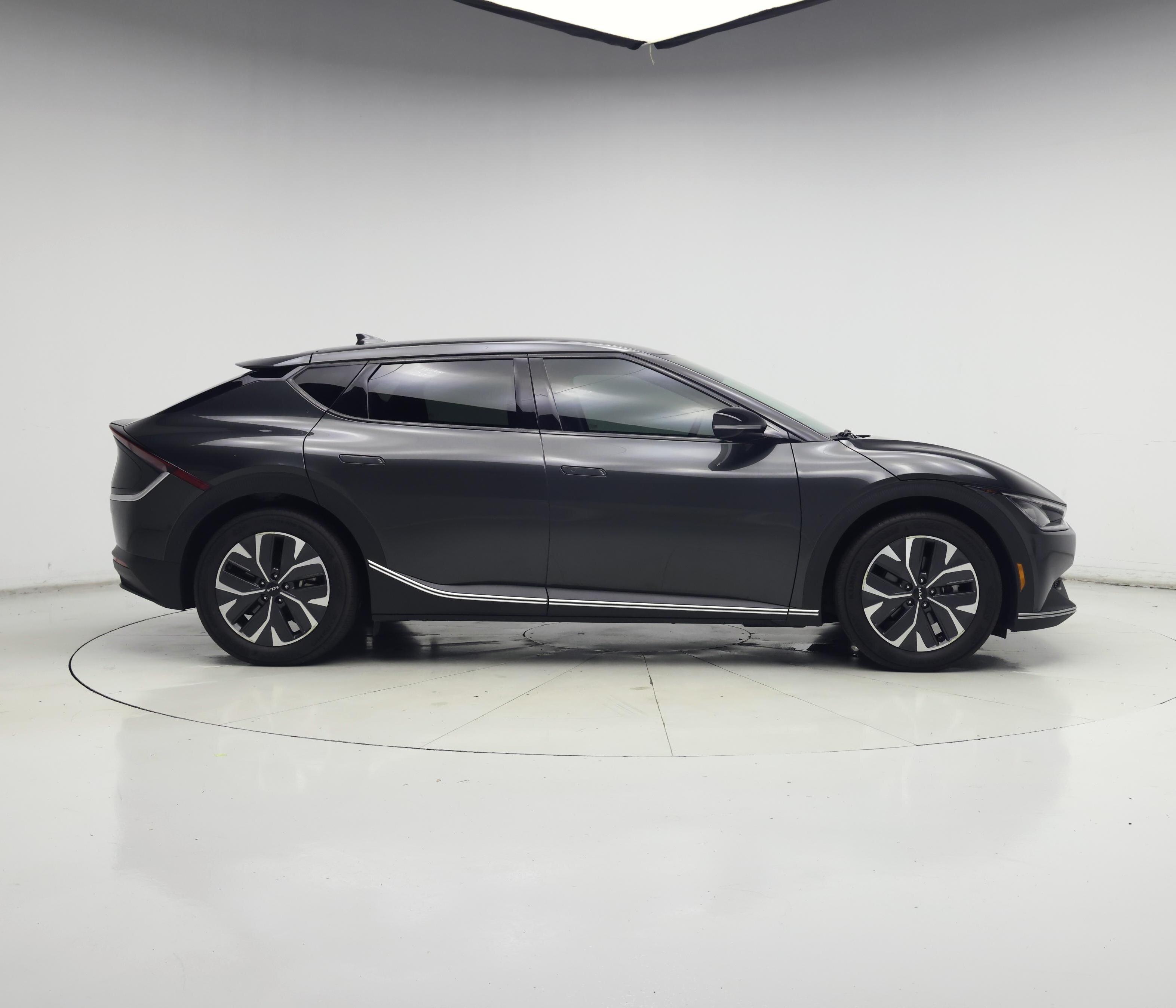 Thumbnail: 2022 Kia EV6 - 7