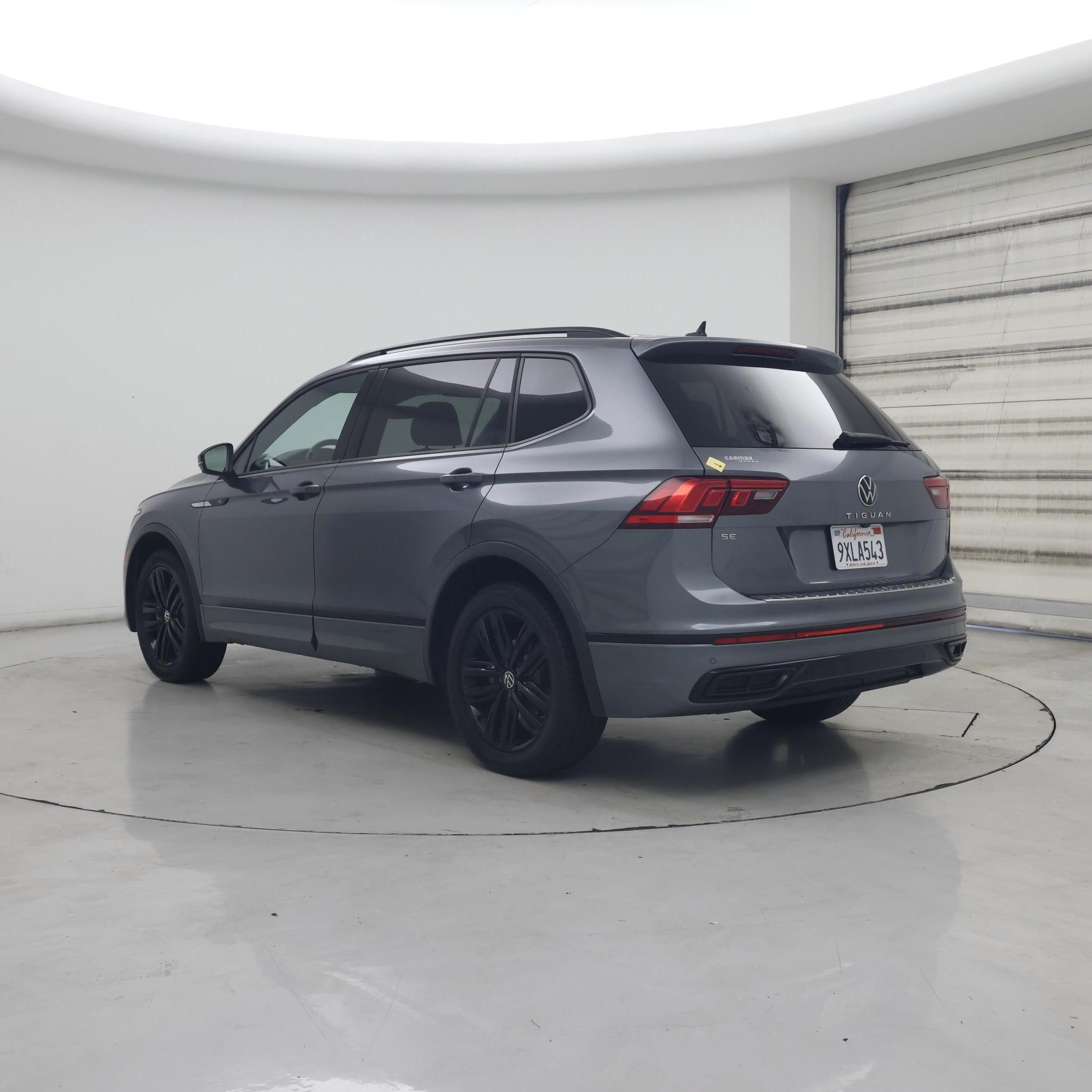 Thumbnail: 2022 Volkswagen Tiguan - 2