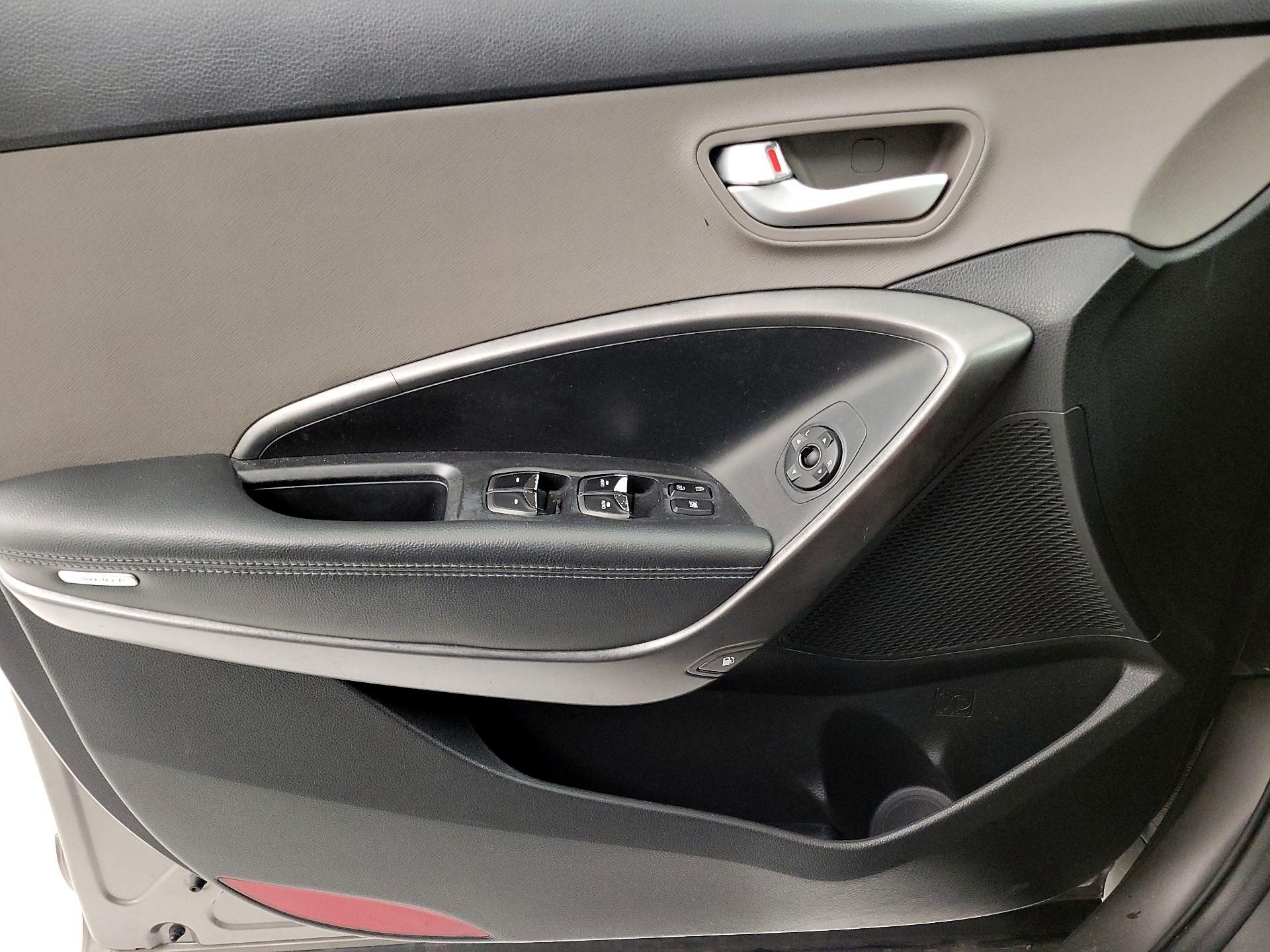 Thumbnail: 2018 Hyundai Santa Fe - 12