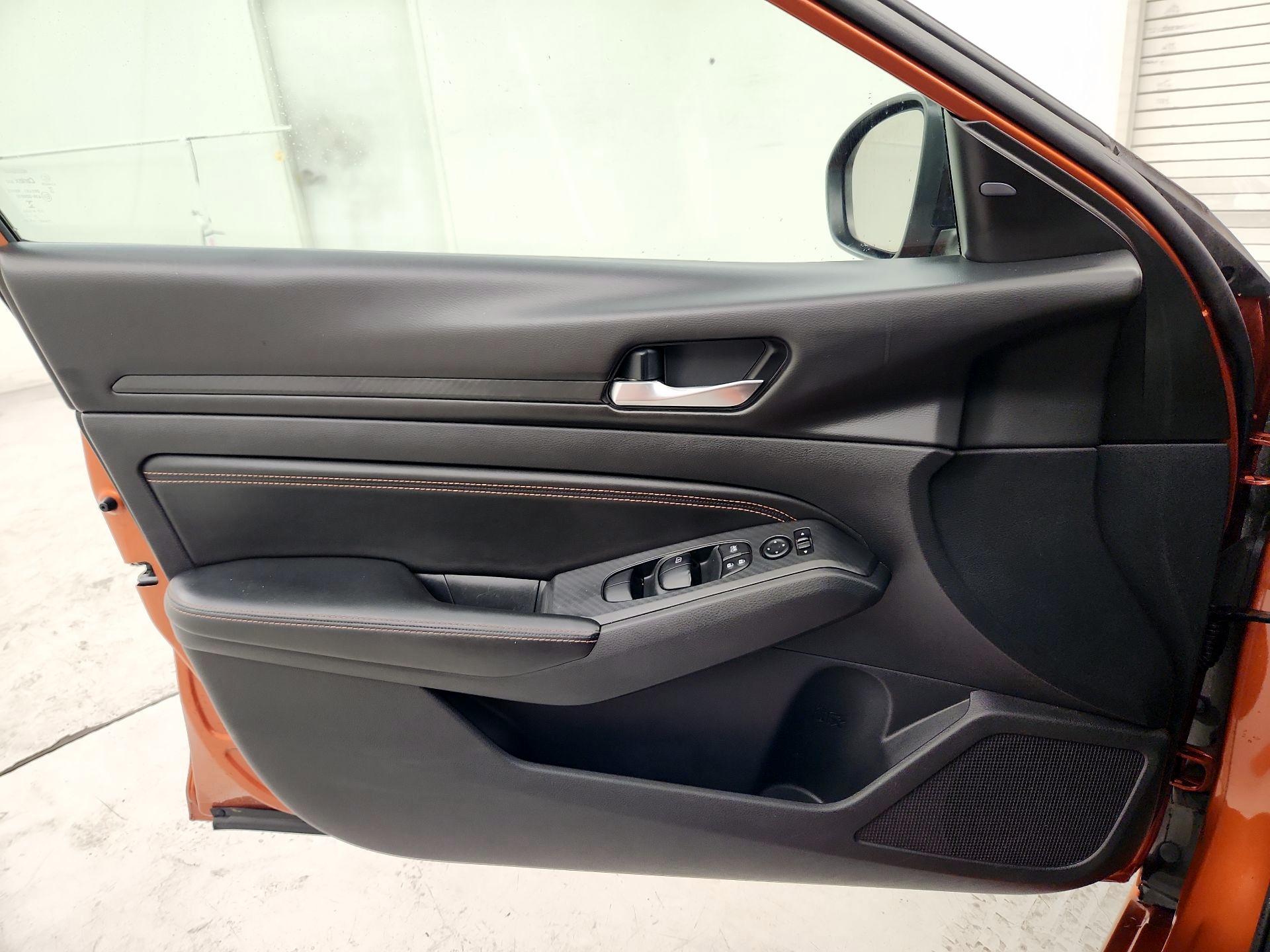 Thumbnail: 2020 Nissan Altima - 12