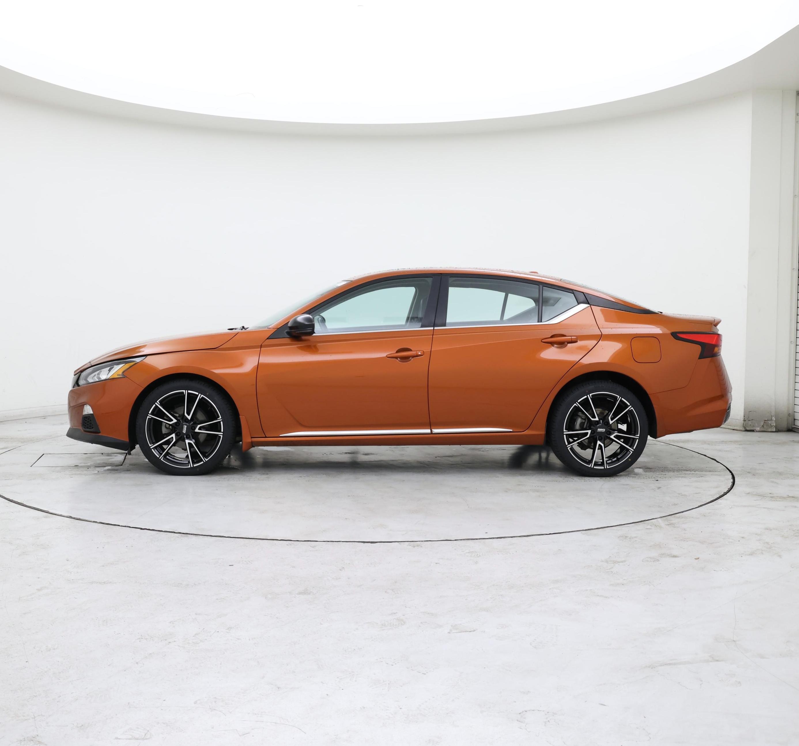 Thumbnail: 2020 Nissan Altima - 3