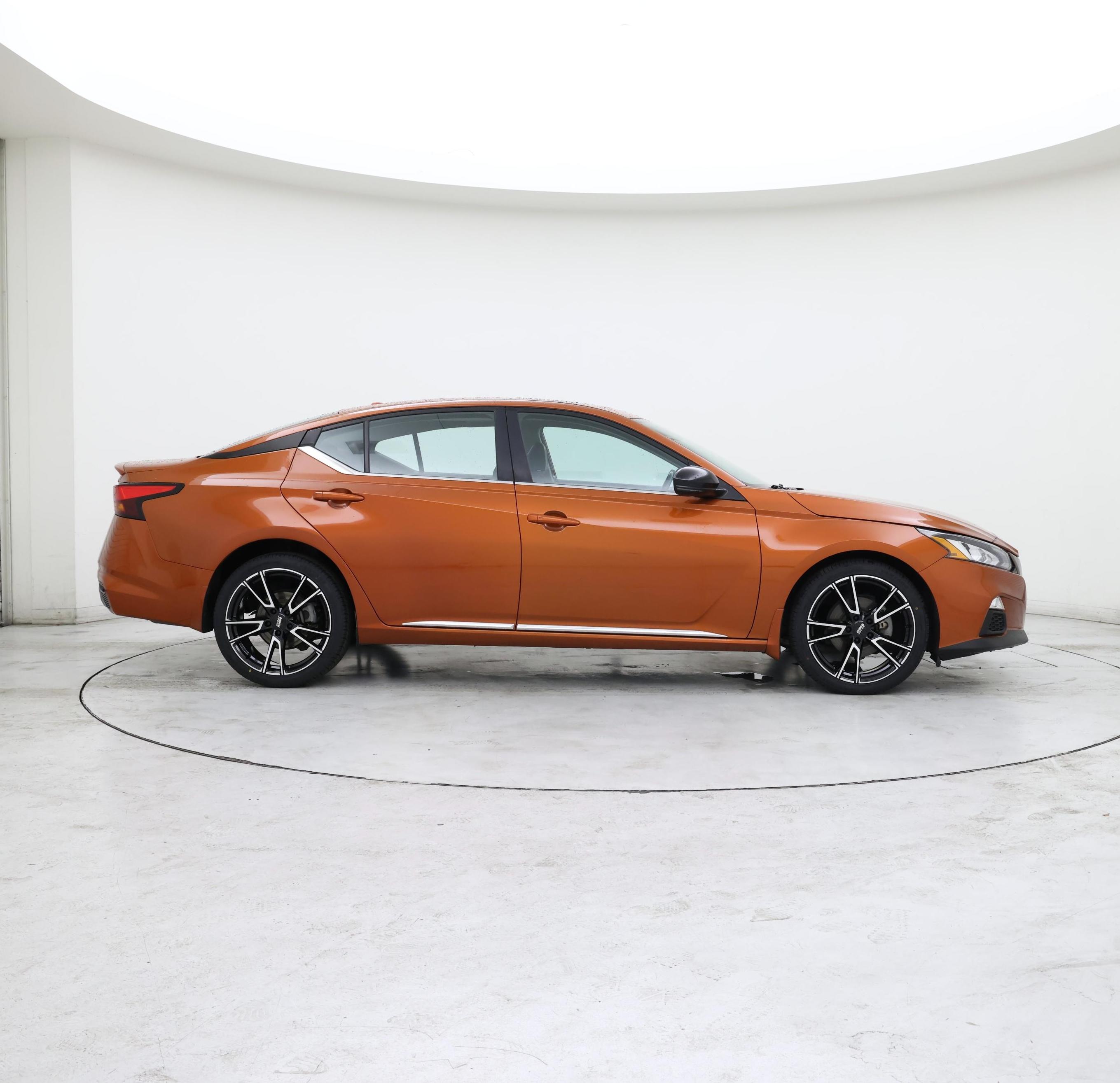 Thumbnail: 2020 Nissan Altima - 7