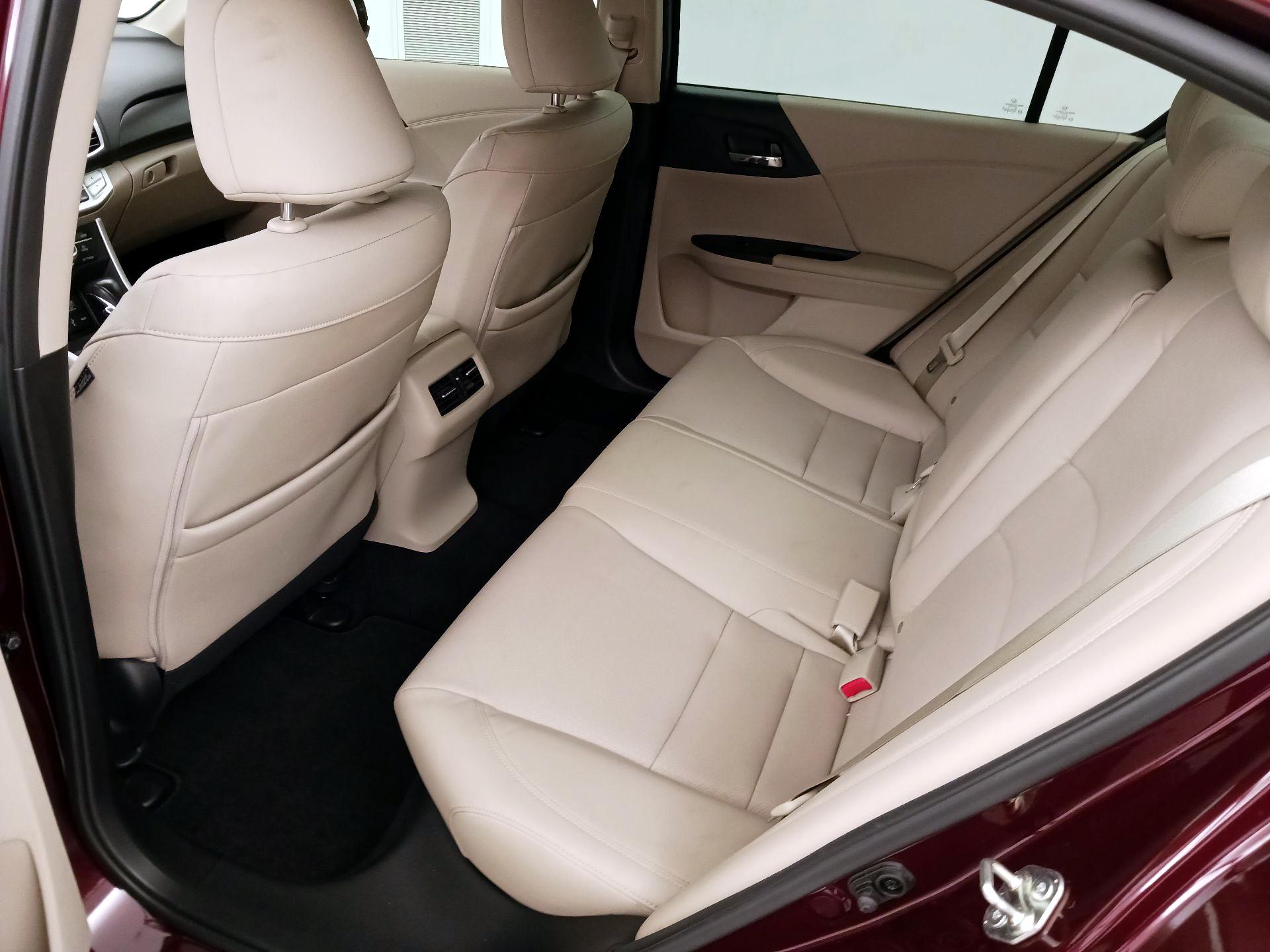 Thumbnail: 2015 Honda Accord - 20