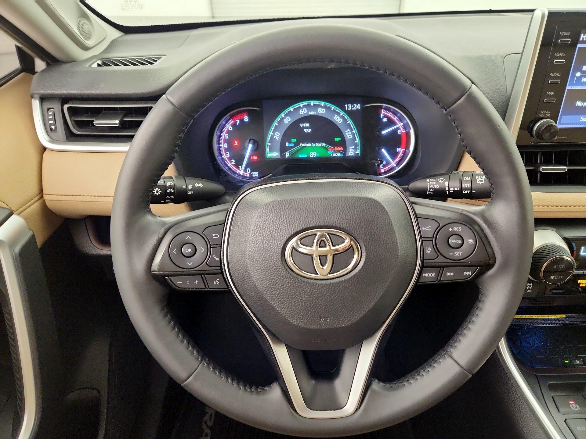 Thumbnail: 2020 Toyota RAV4 - 10