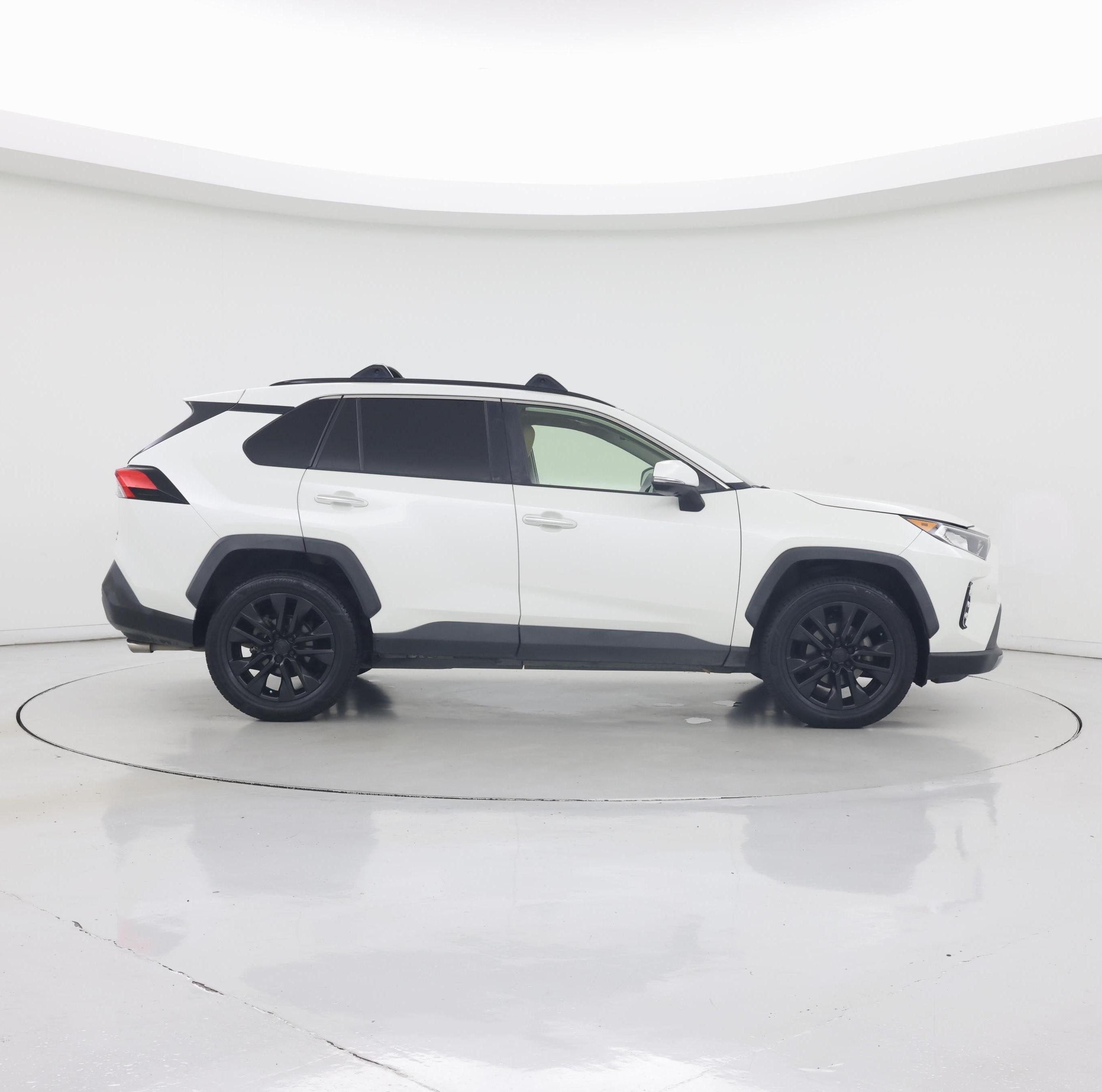 Thumbnail: 2020 Toyota RAV4 - 7