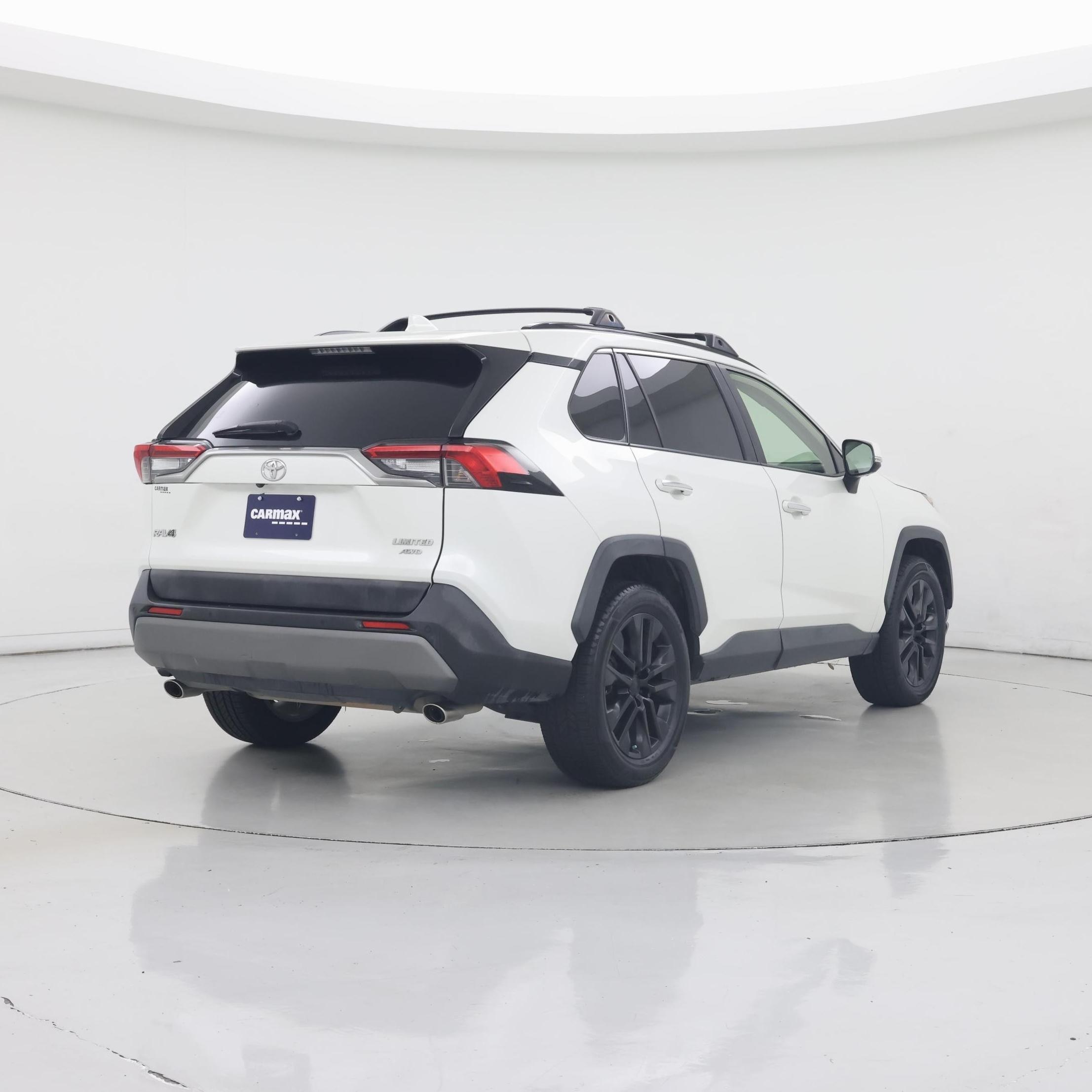 Thumbnail: 2020 Toyota RAV4 - 8