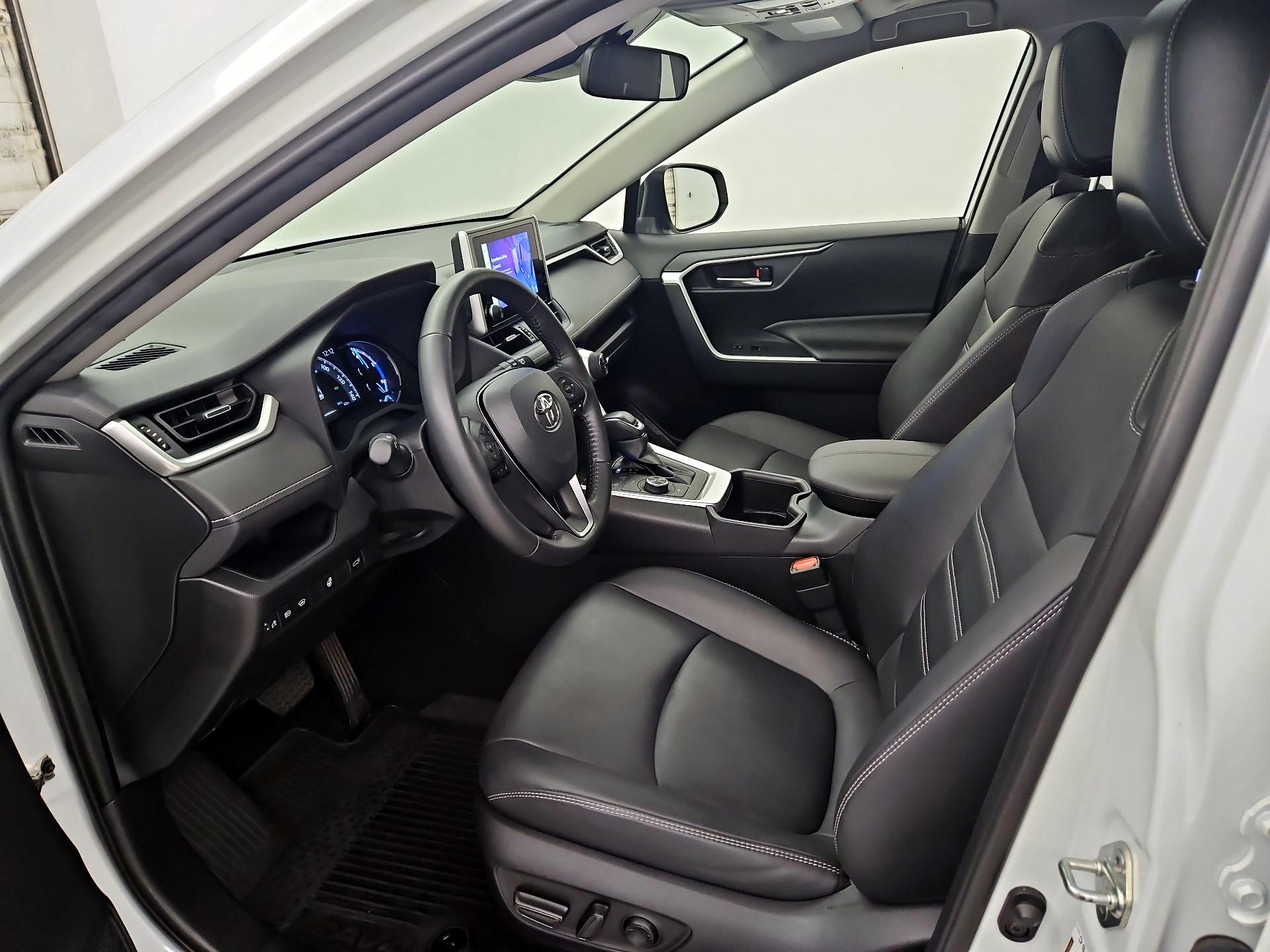 Thumbnail: 2023 Toyota RAV4 - 11