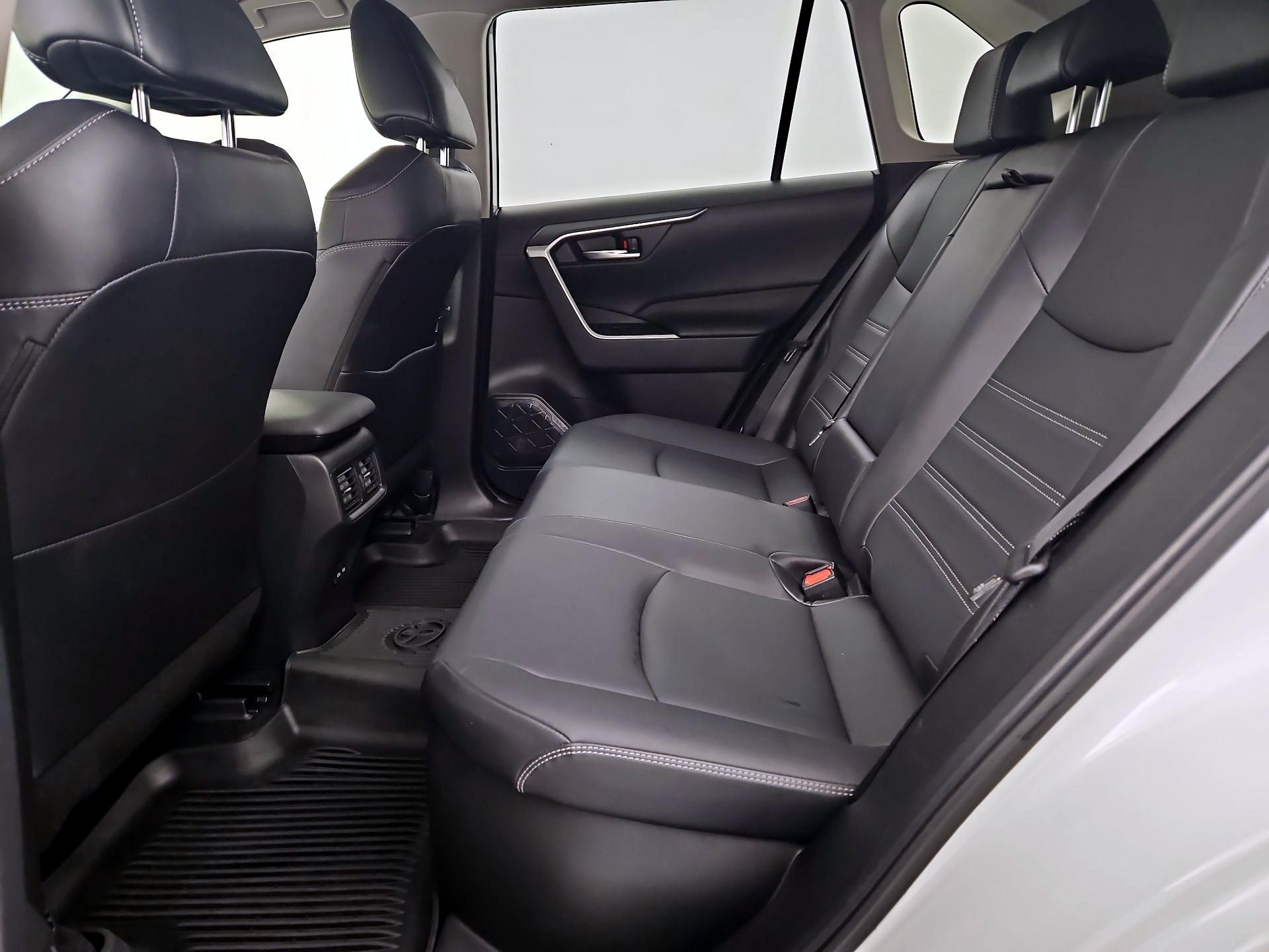 Thumbnail: 2023 Toyota RAV4 - 20