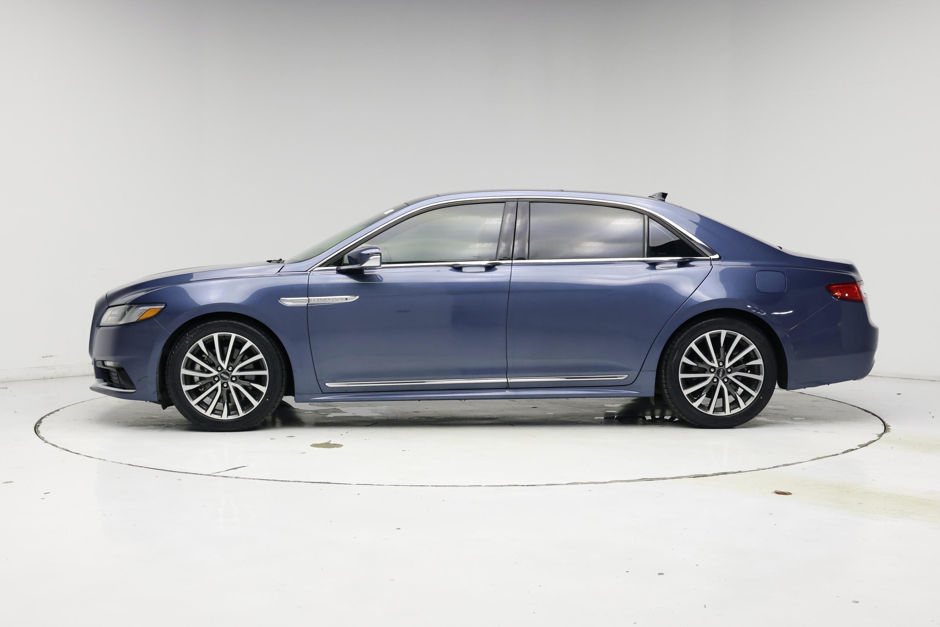 Thumbnail: 2020 Lincoln Continental - 3