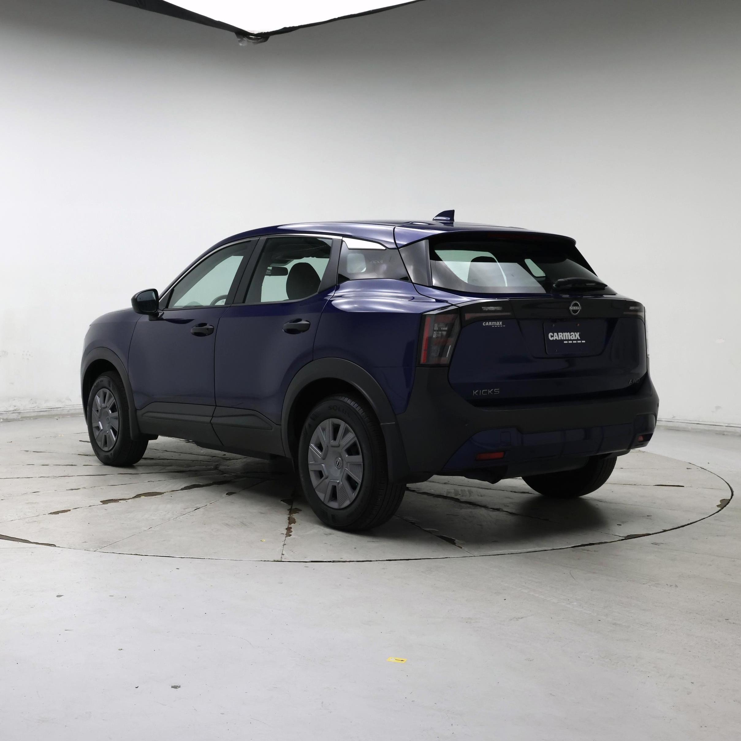 Thumbnail: 2025 Nissan Kicks - 2