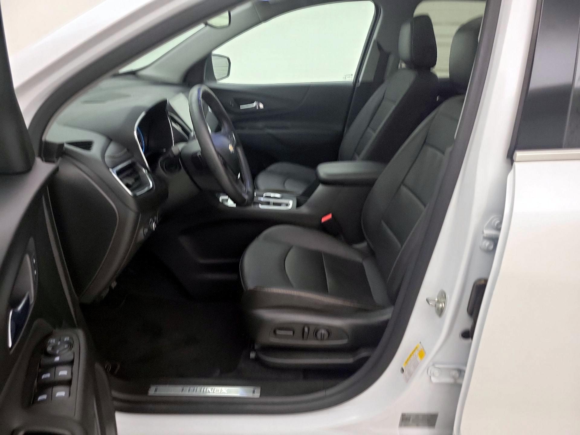 Thumbnail: 2021 Chevrolet Equinox - 11