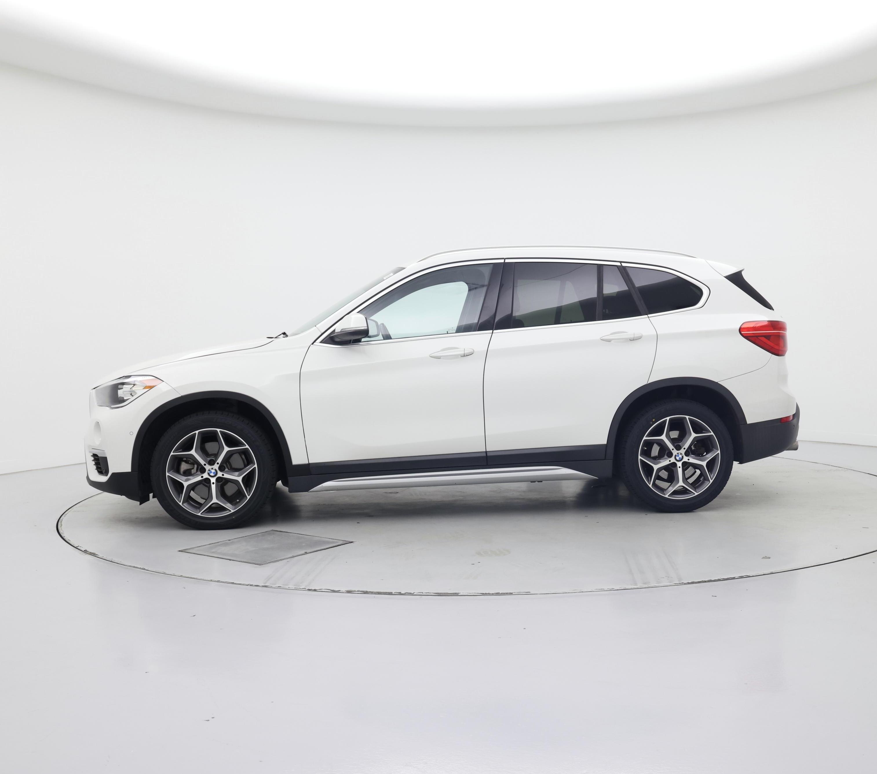 Thumbnail: 2019 BMW X1 - 3
