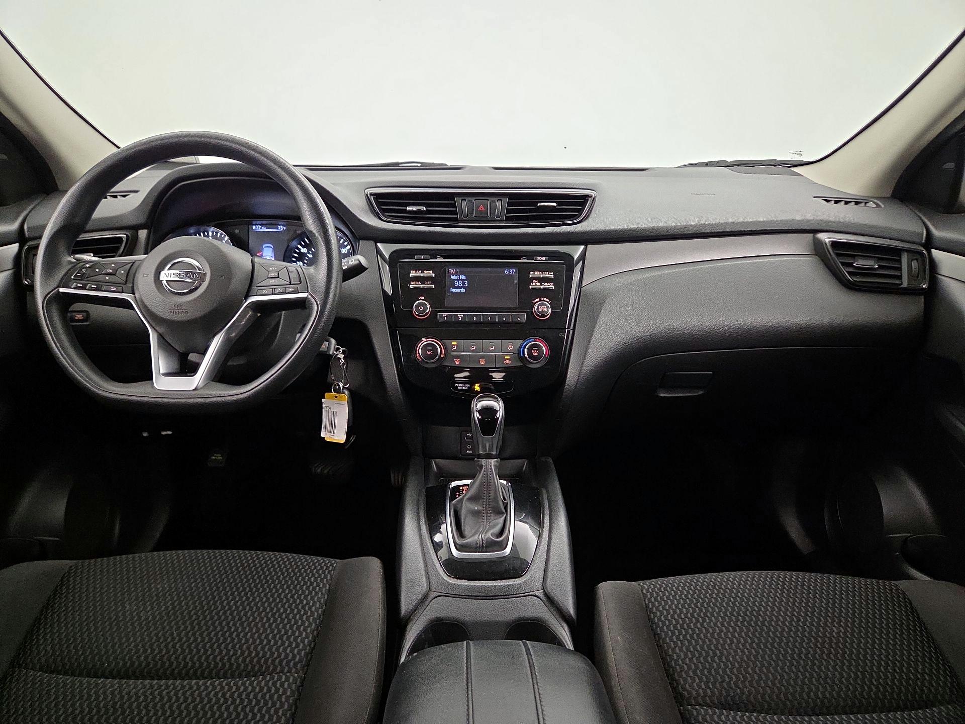 Thumbnail: 2018 Nissan Rogue Sport - 9