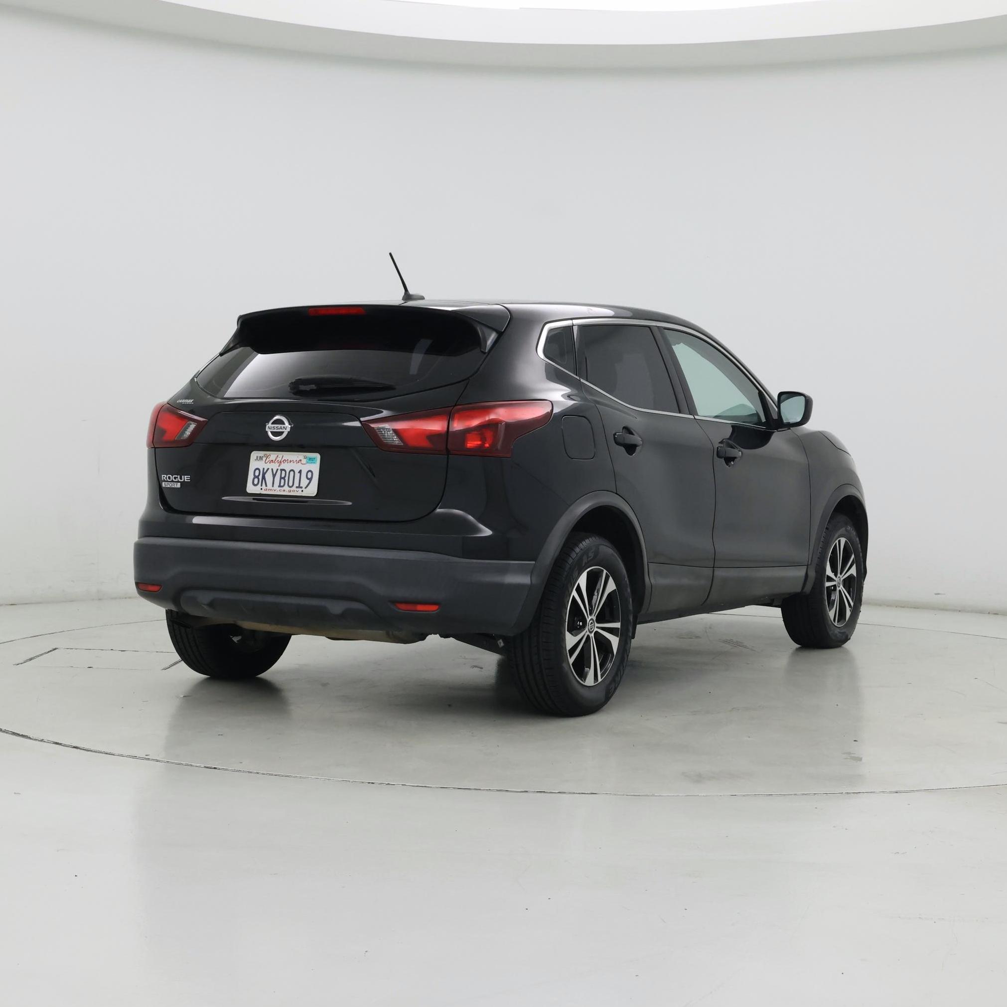 Thumbnail: 2018 Nissan Rogue Sport - 8