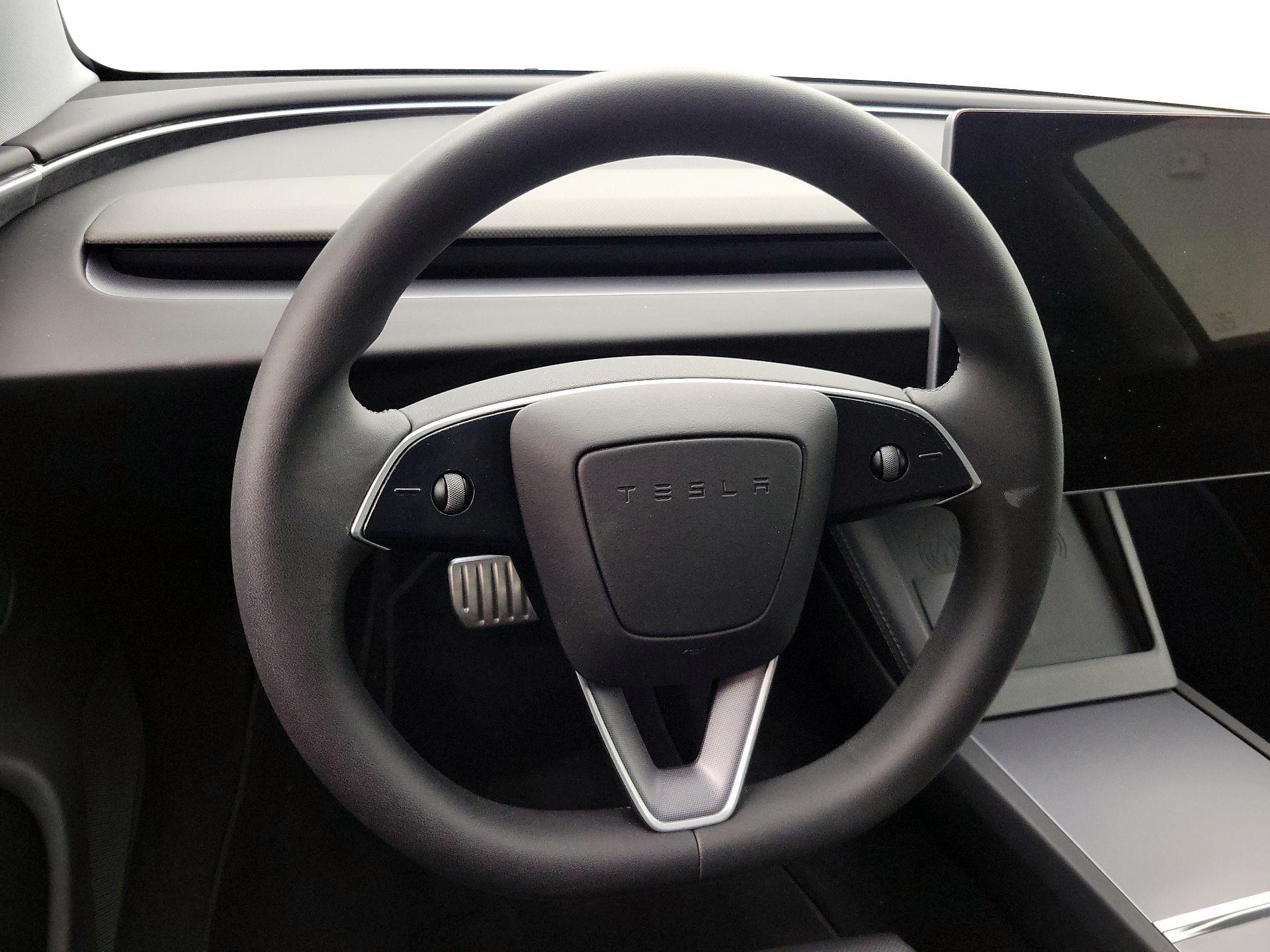 Thumbnail: 2024 Tesla Model 3 - 10