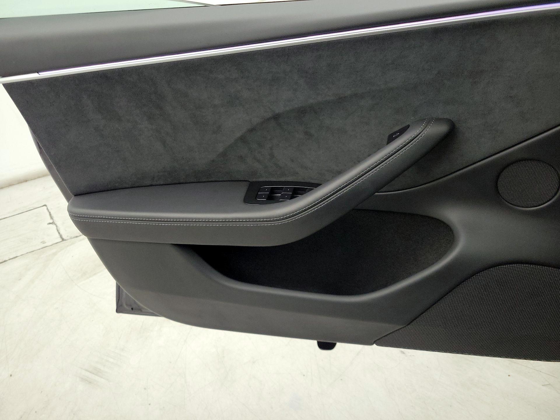 Thumbnail: 2024 Tesla Model 3 - 12