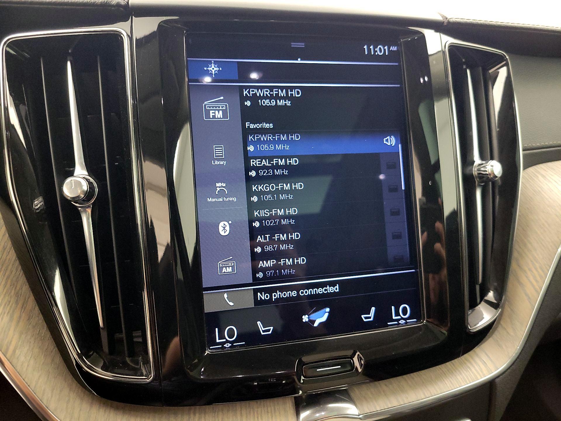 Thumbnail: 2018 Volvo XC60 - 16