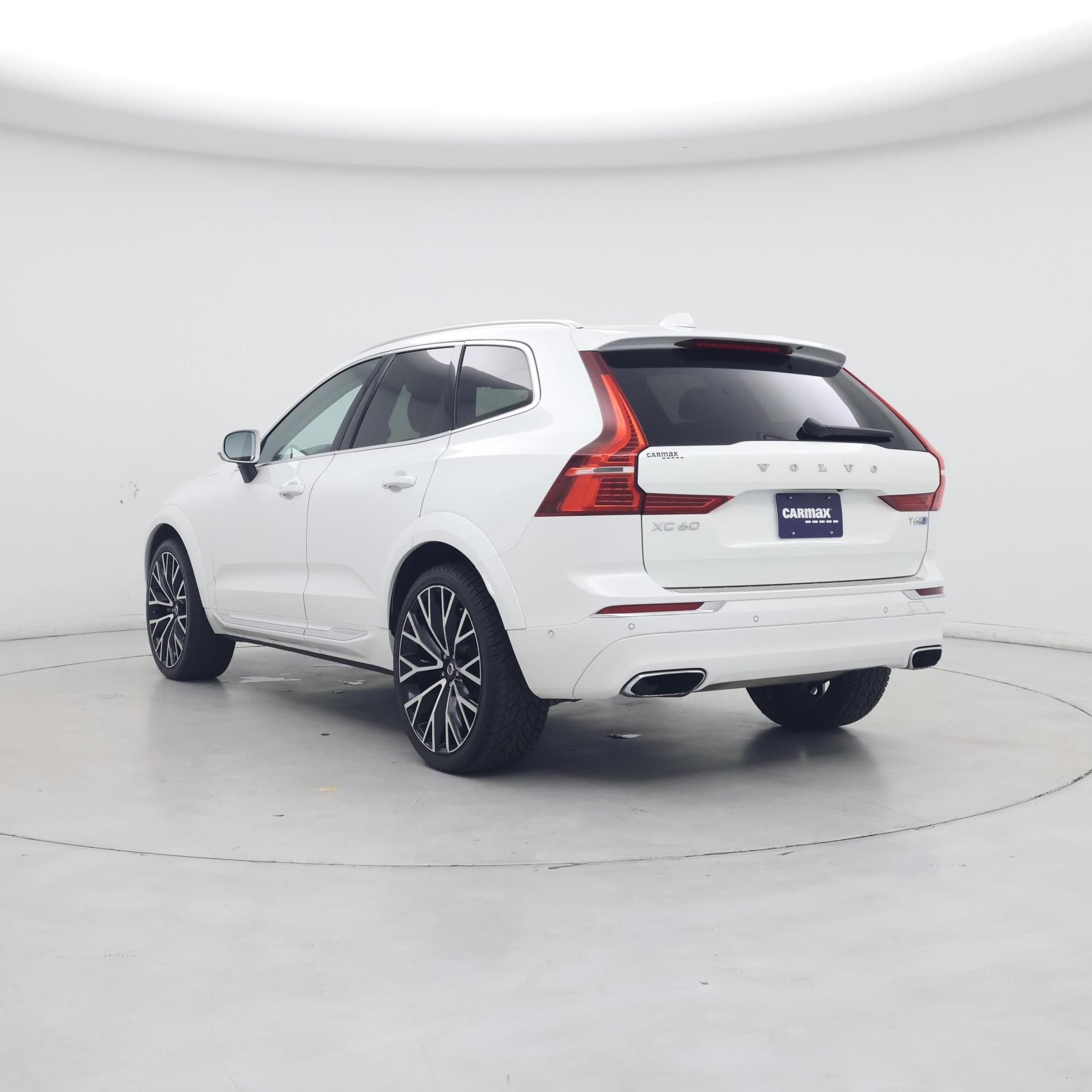 Thumbnail: 2018 Volvo XC60 - 2