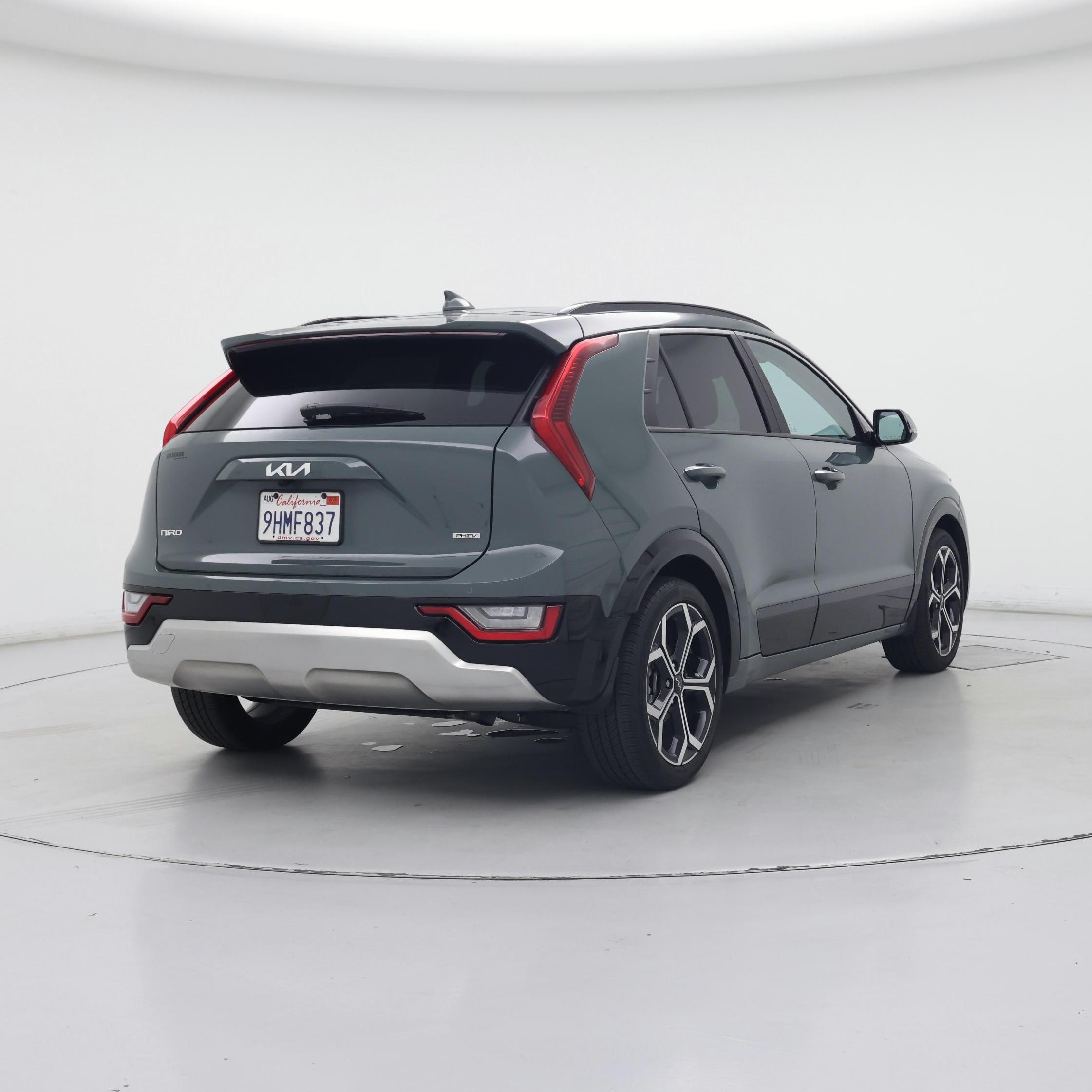 Thumbnail: 2023 Kia Niro - 8