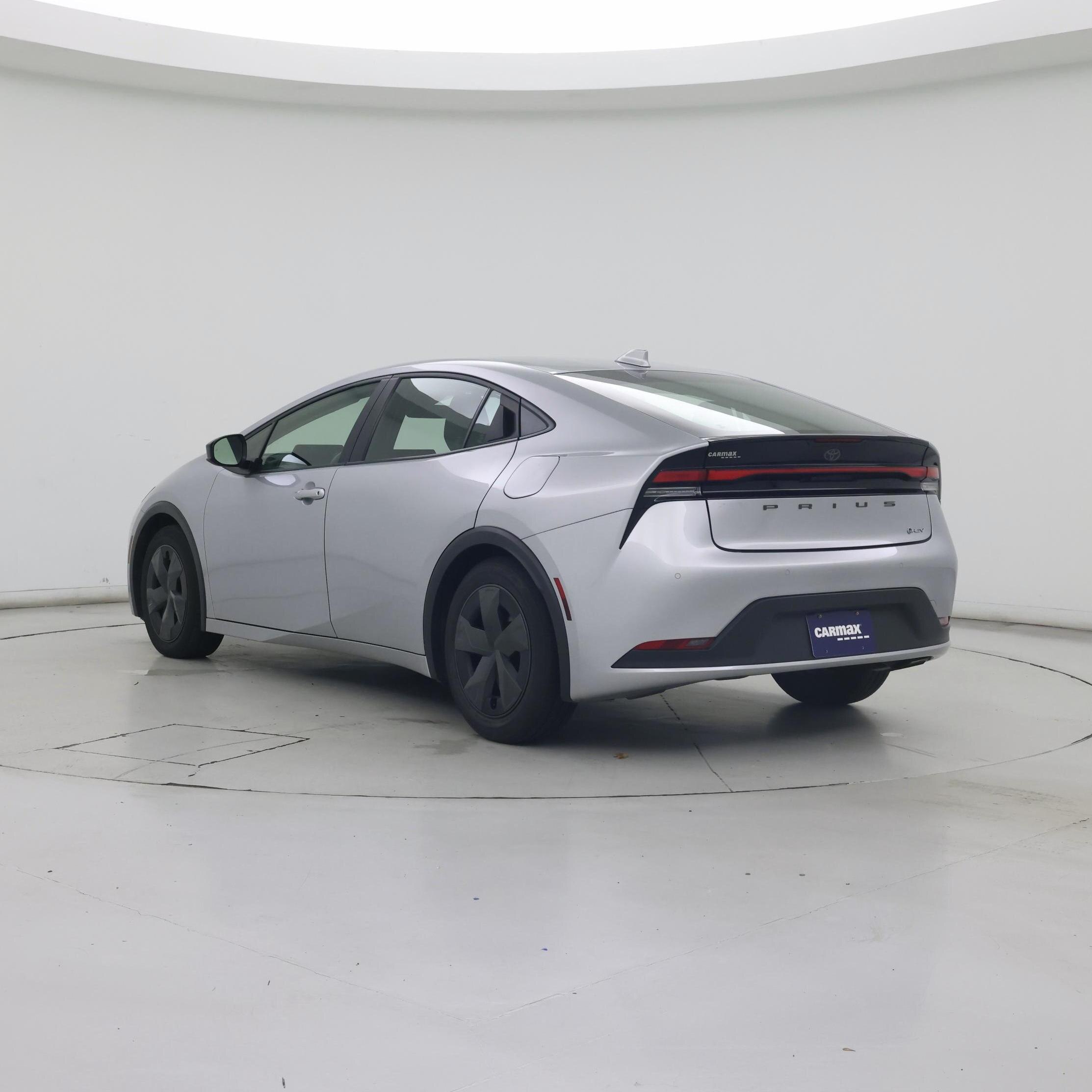 Thumbnail: 2025 Toyota Prius - 2
