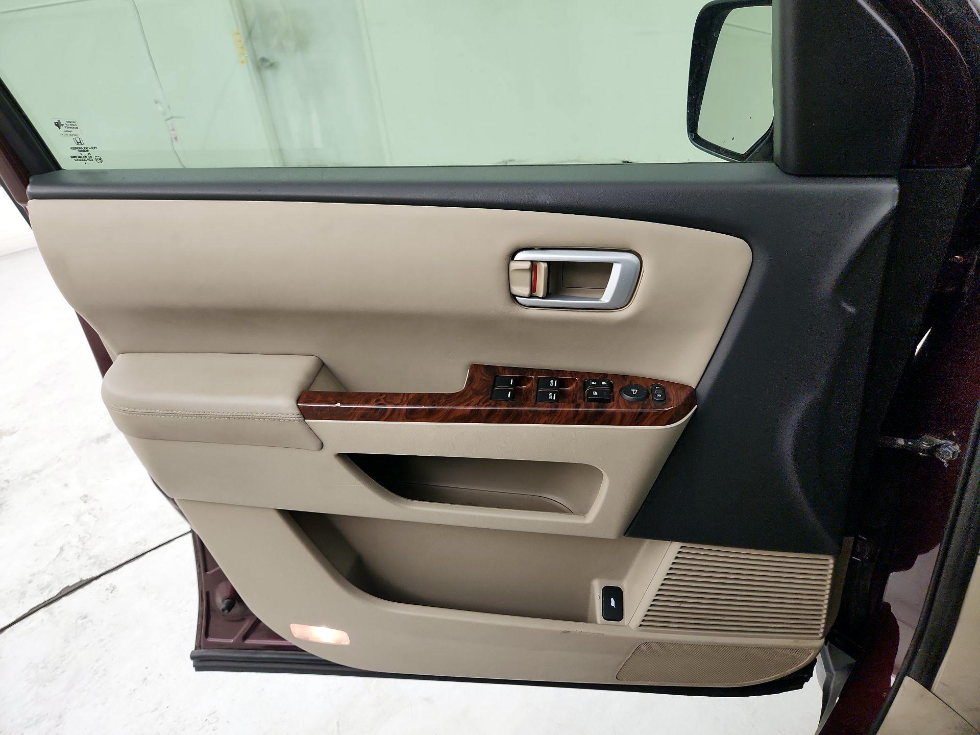 Thumbnail: 2014 Honda Pilot - 12