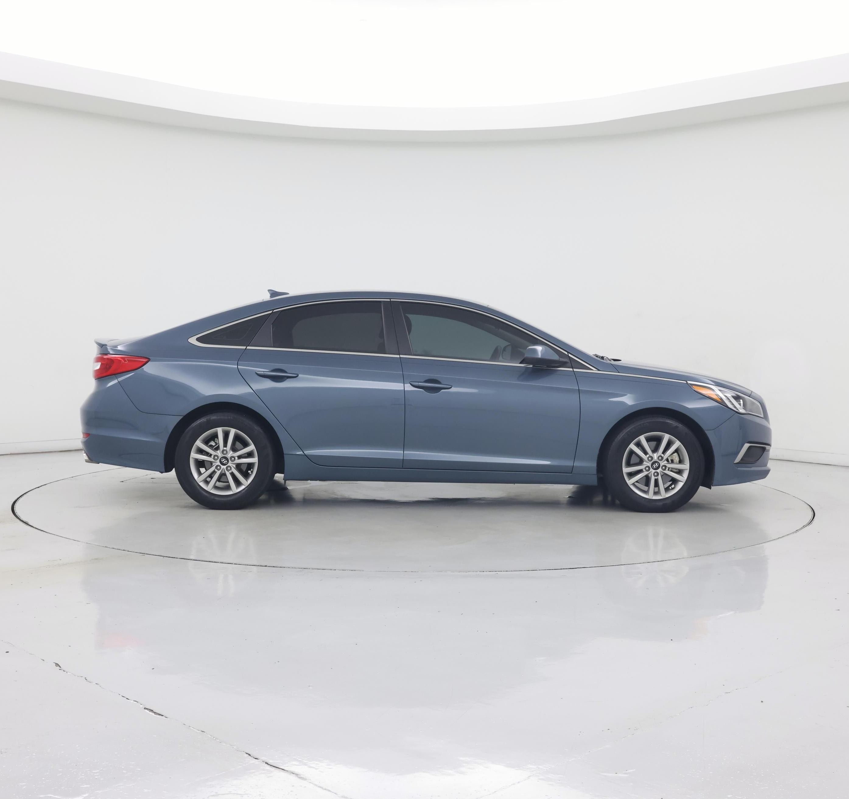 Thumbnail: 2017 Hyundai Sonata - 7