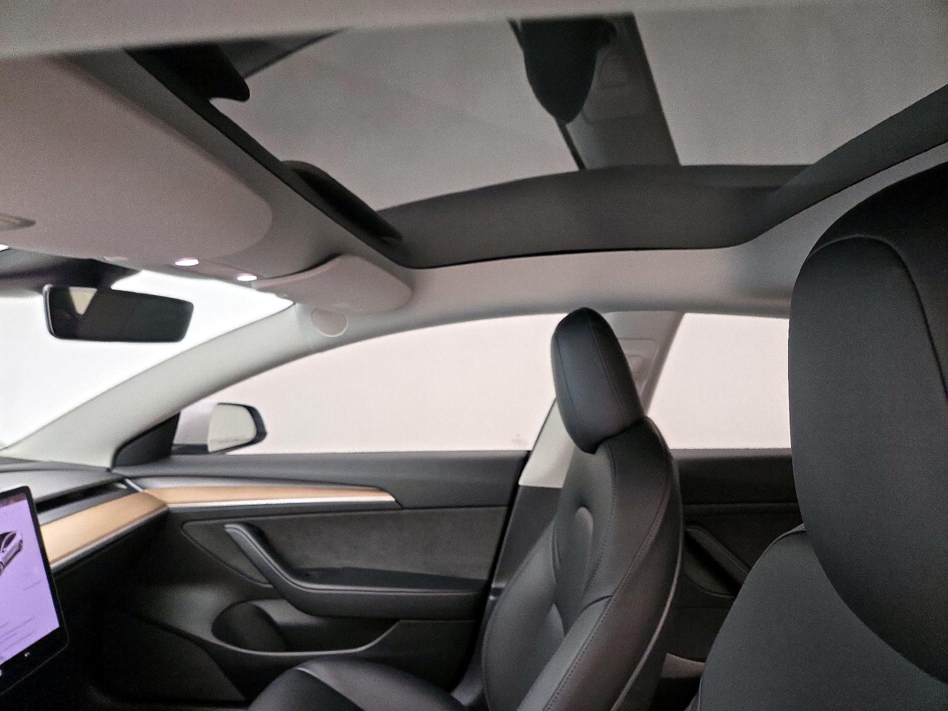 Thumbnail: 2022 Tesla Model 3 - 18