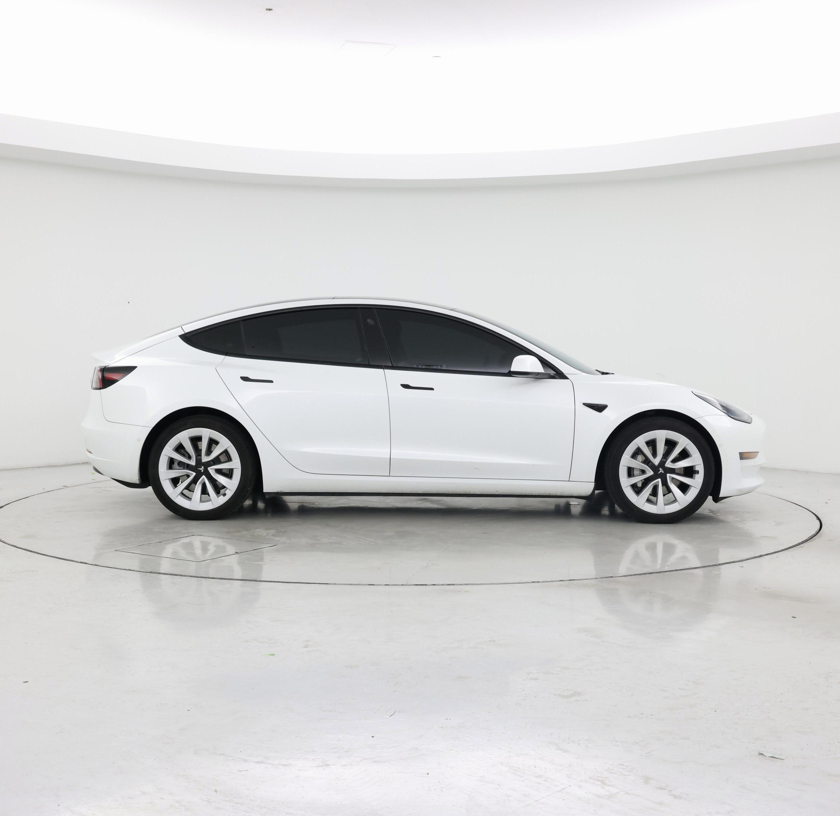 Thumbnail: 2022 Tesla Model 3 - 7