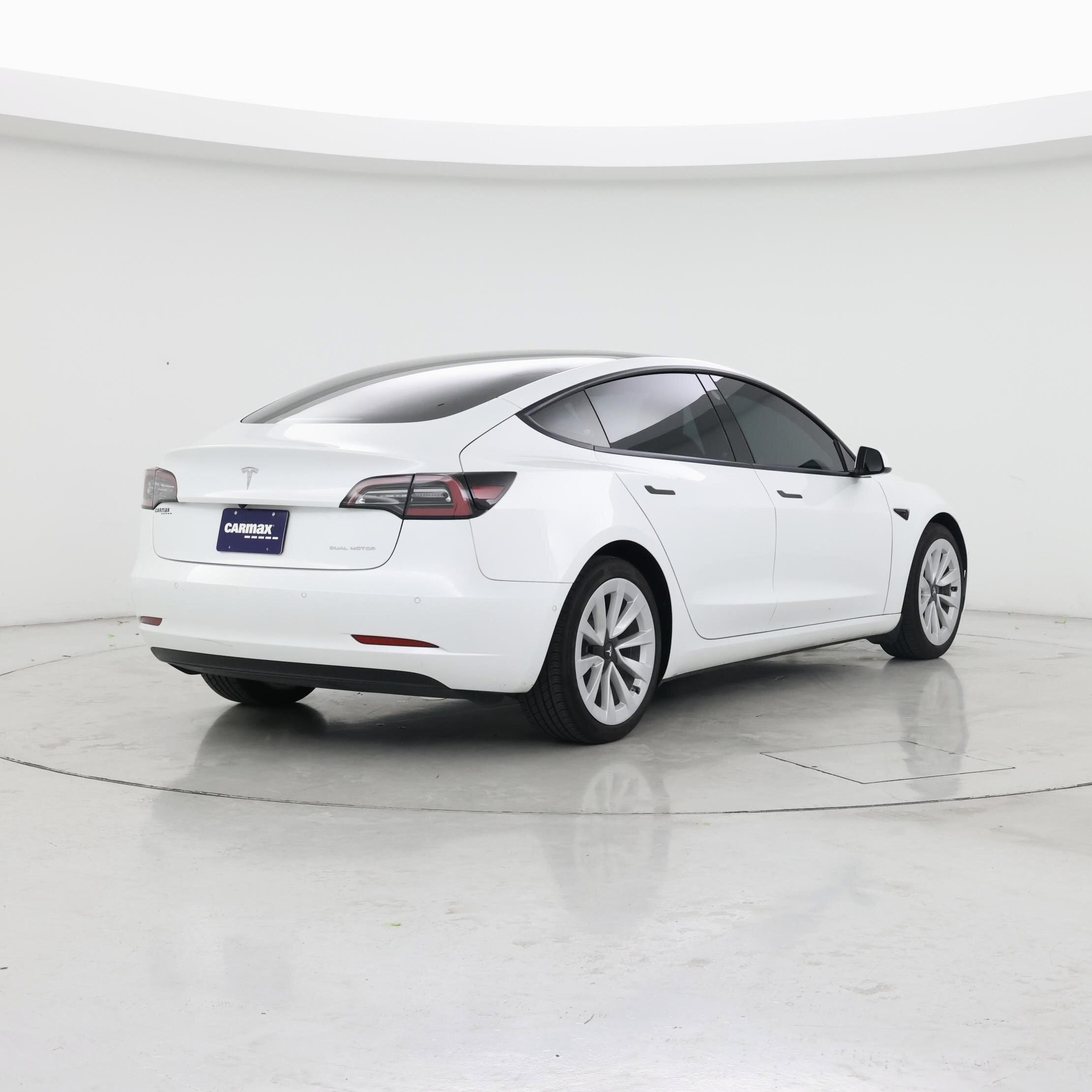 Thumbnail: 2022 Tesla Model 3 - 8