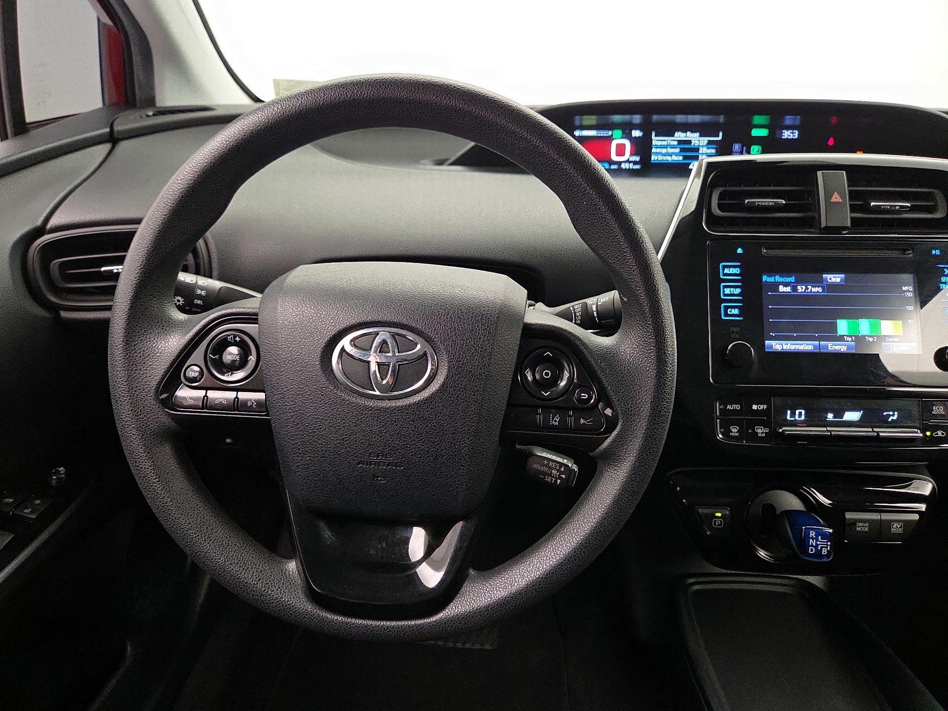 Thumbnail: 2019 Toyota Prius - 10