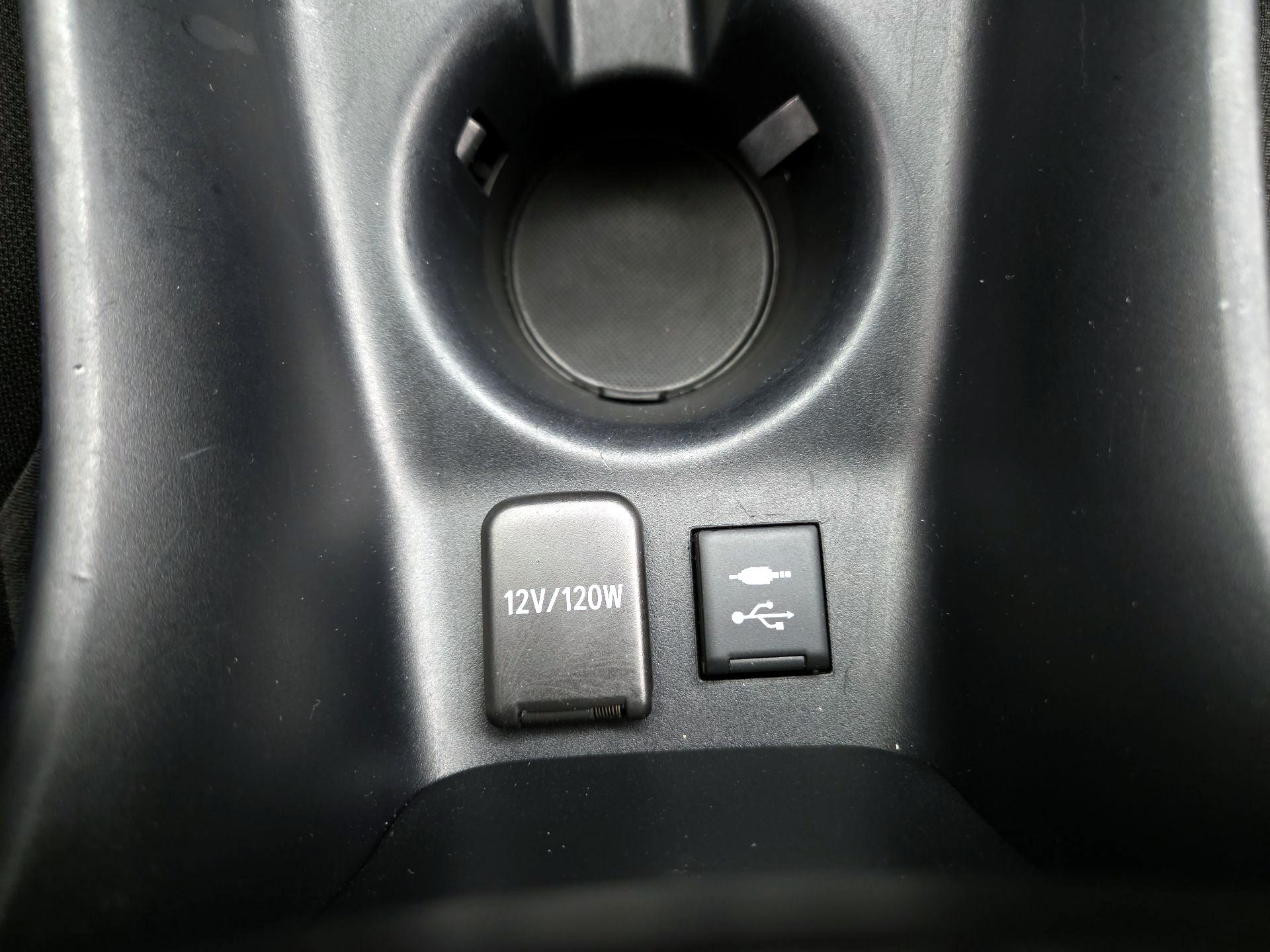 Thumbnail: 2019 Toyota Prius - 18