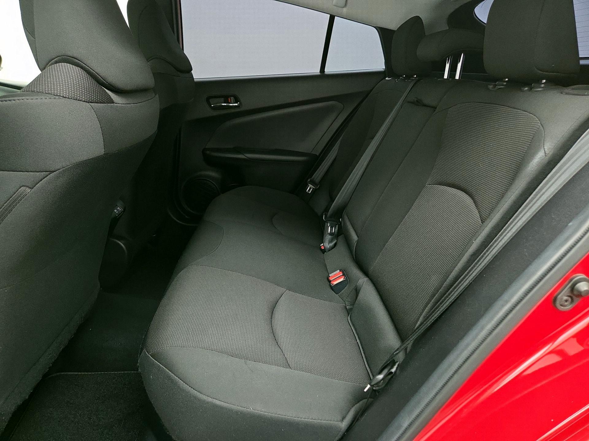 Thumbnail: 2019 Toyota Prius - 19